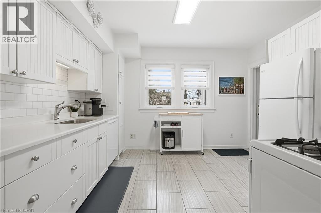 334 SUGARLOAF Street - 10