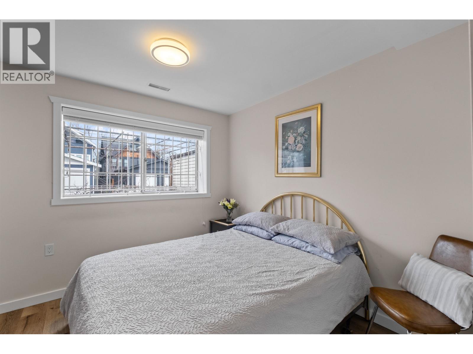 4 Bed, 2 Bath House for Sale in Vancouver – 2663 DUNDAS STREET, Vancouver - Image 17