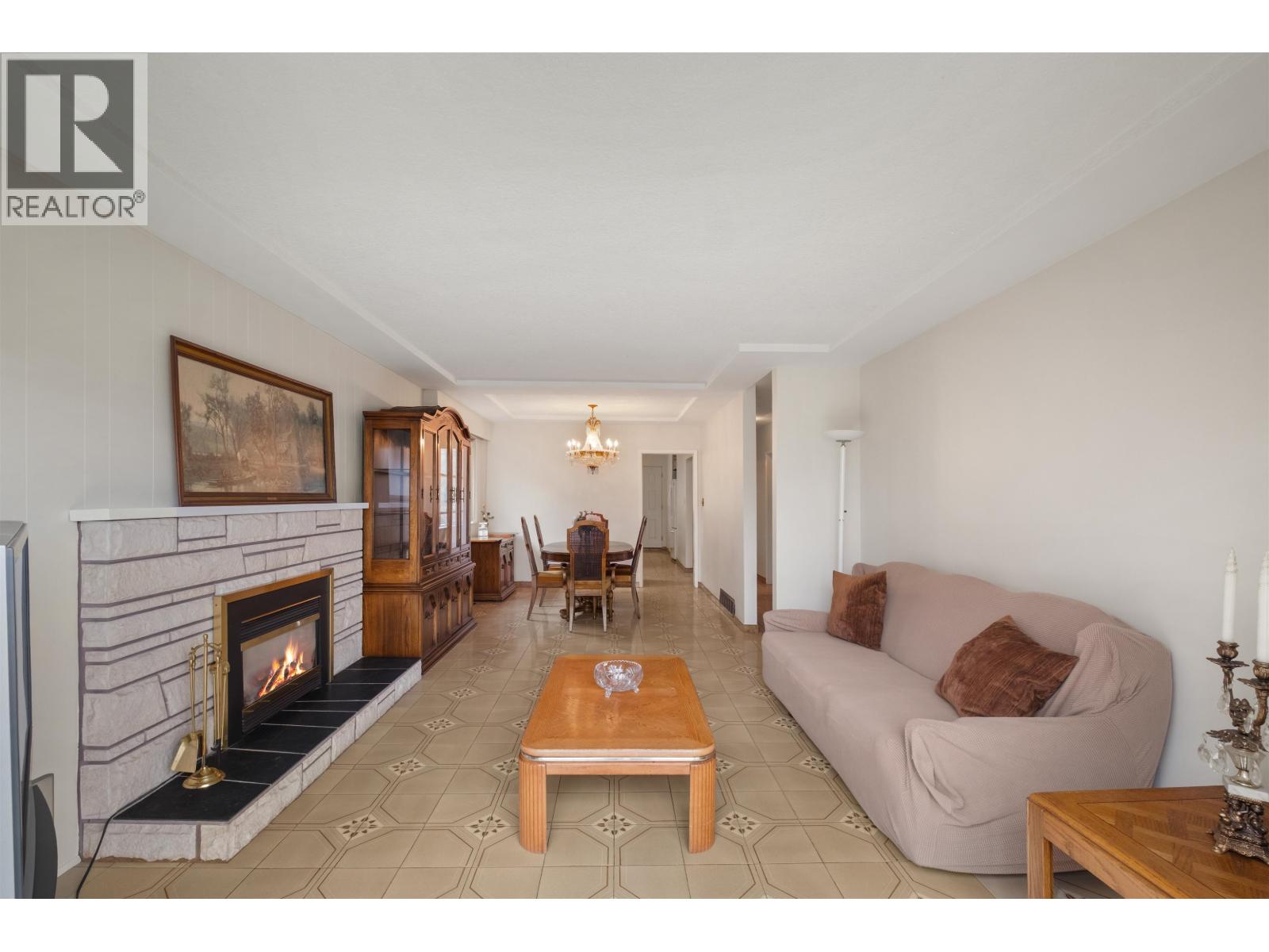 4 Bed, 2 Bath House for Sale in Vancouver – 2663 DUNDAS STREET, Vancouver - Image 19