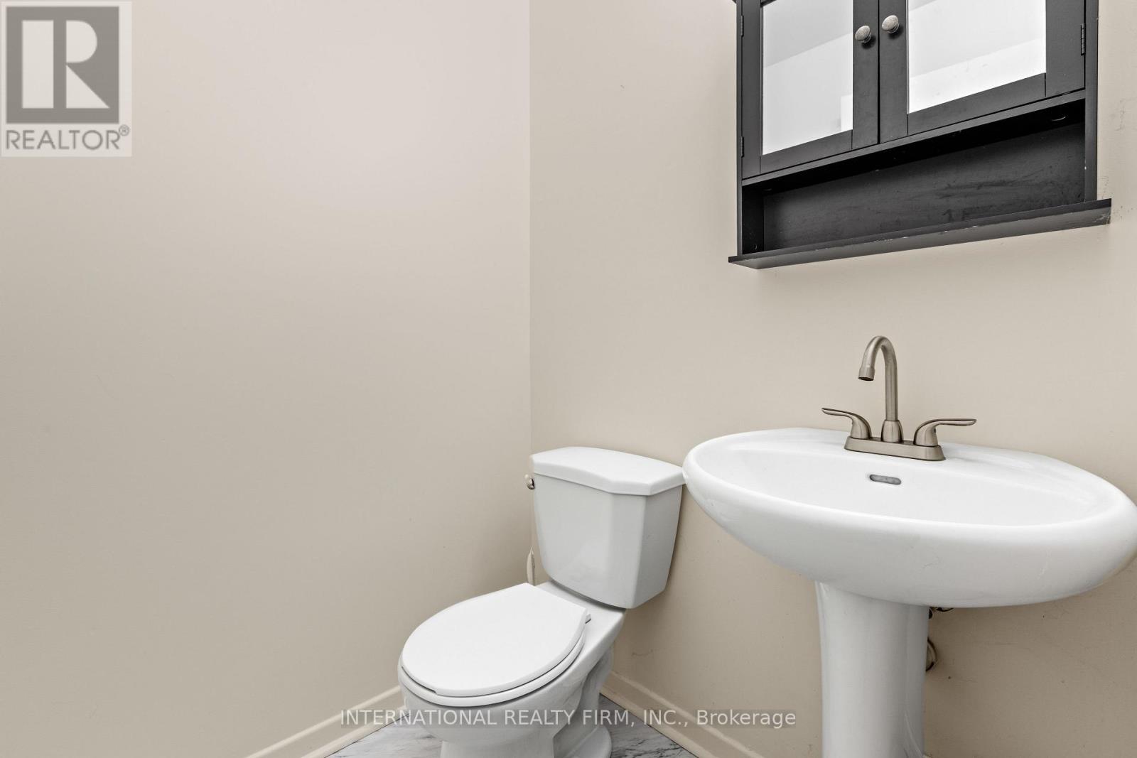 116 MCCLINTOCK WAY - 23