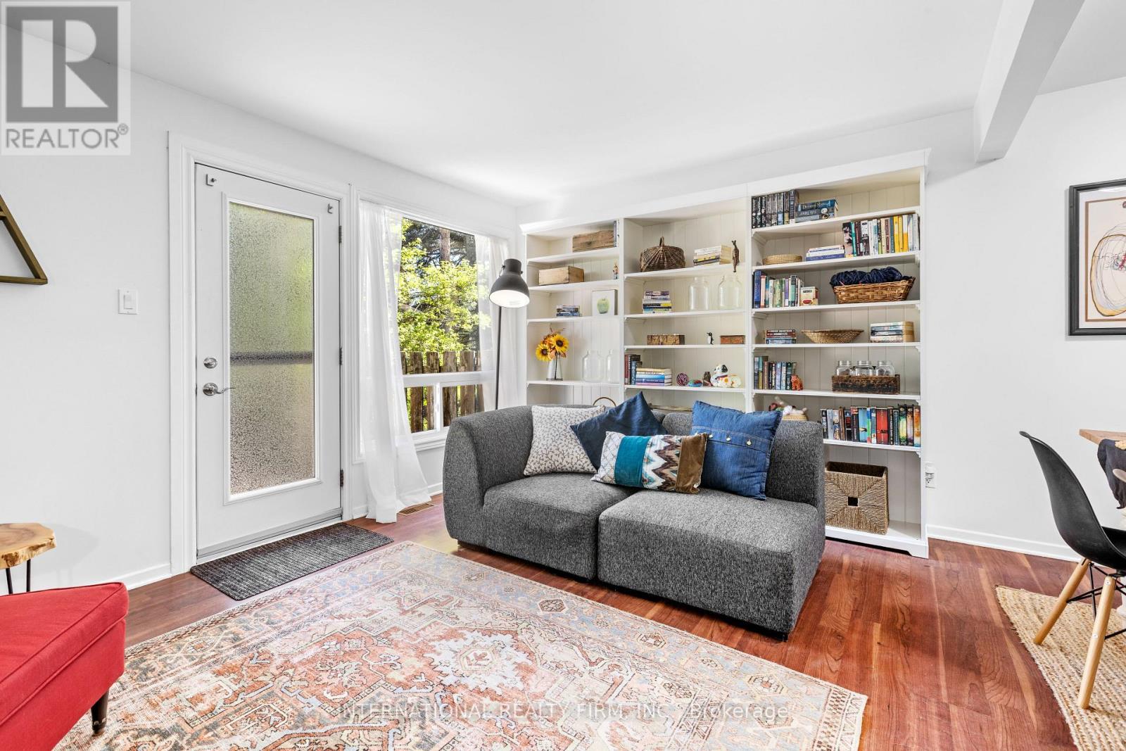 L/R with door to back yard