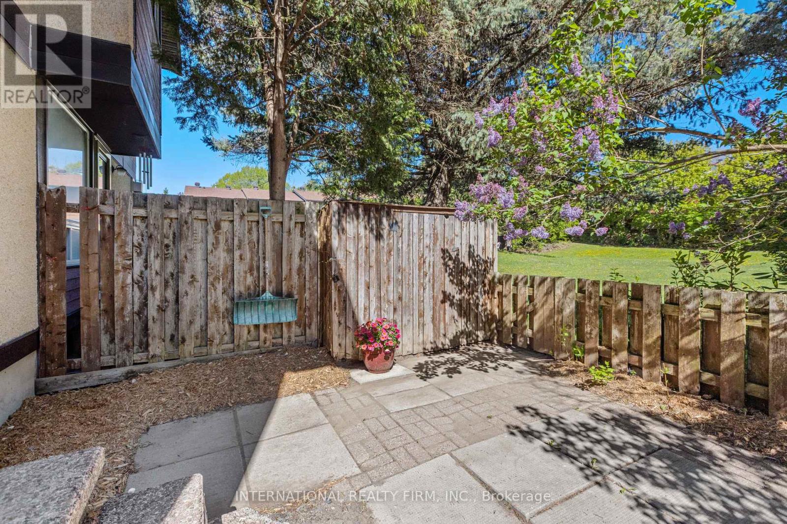 116 MCCLINTOCK WAY - 33