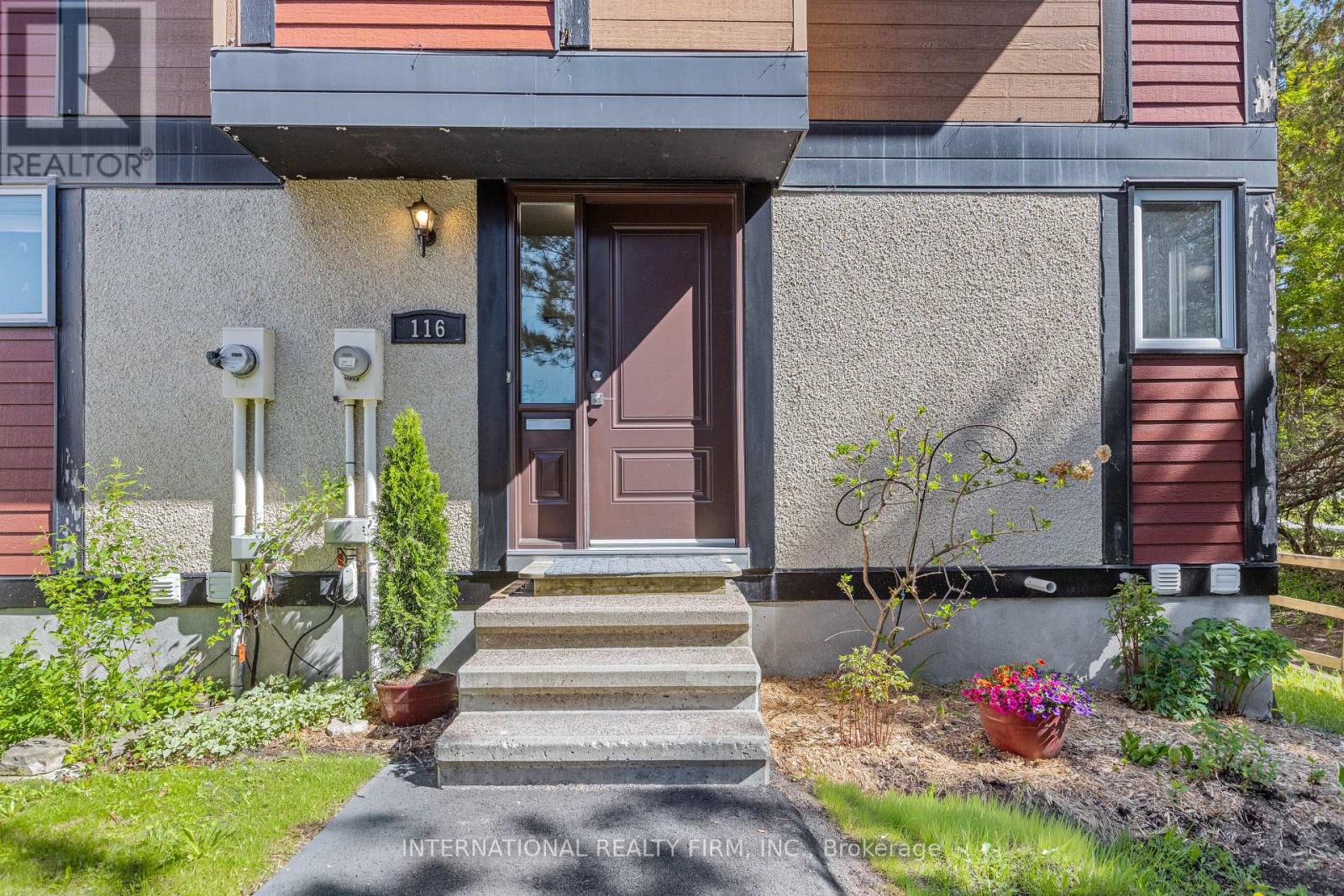 116 MCCLINTOCK WAY - 35