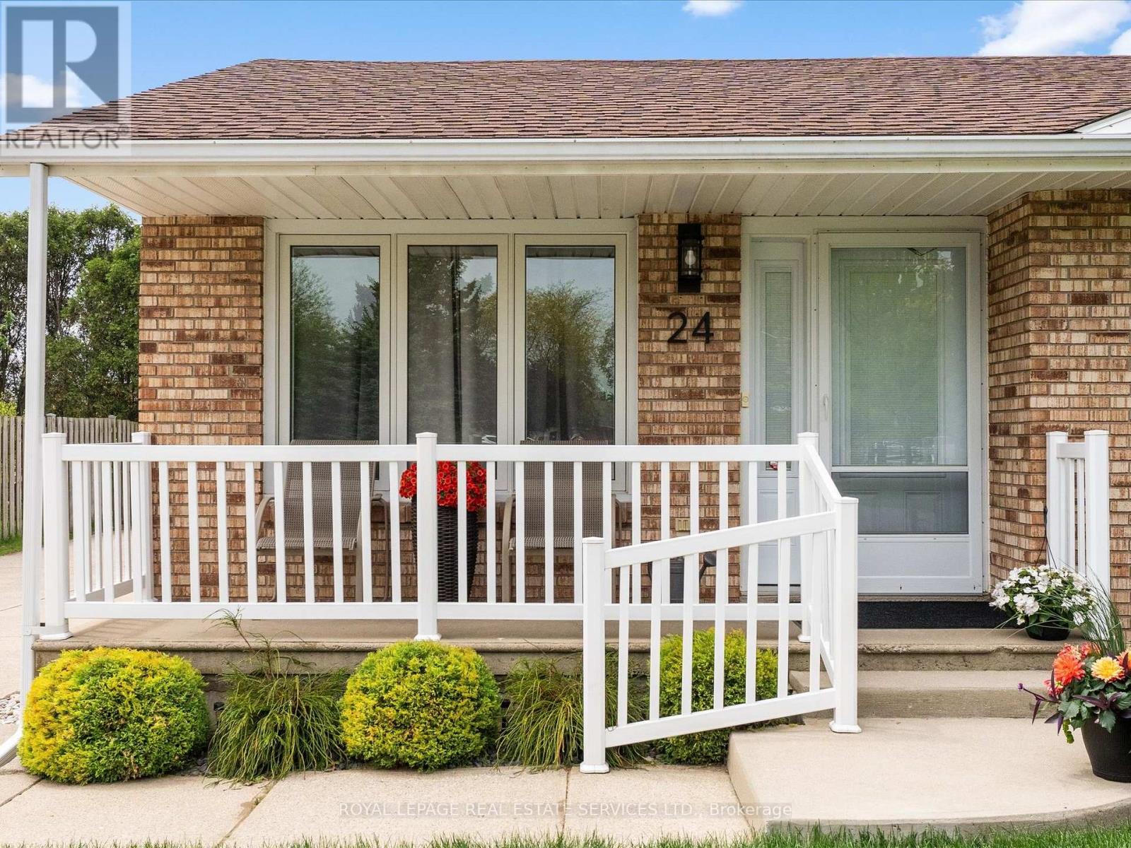 24 WILLIAM AVENUE - 4