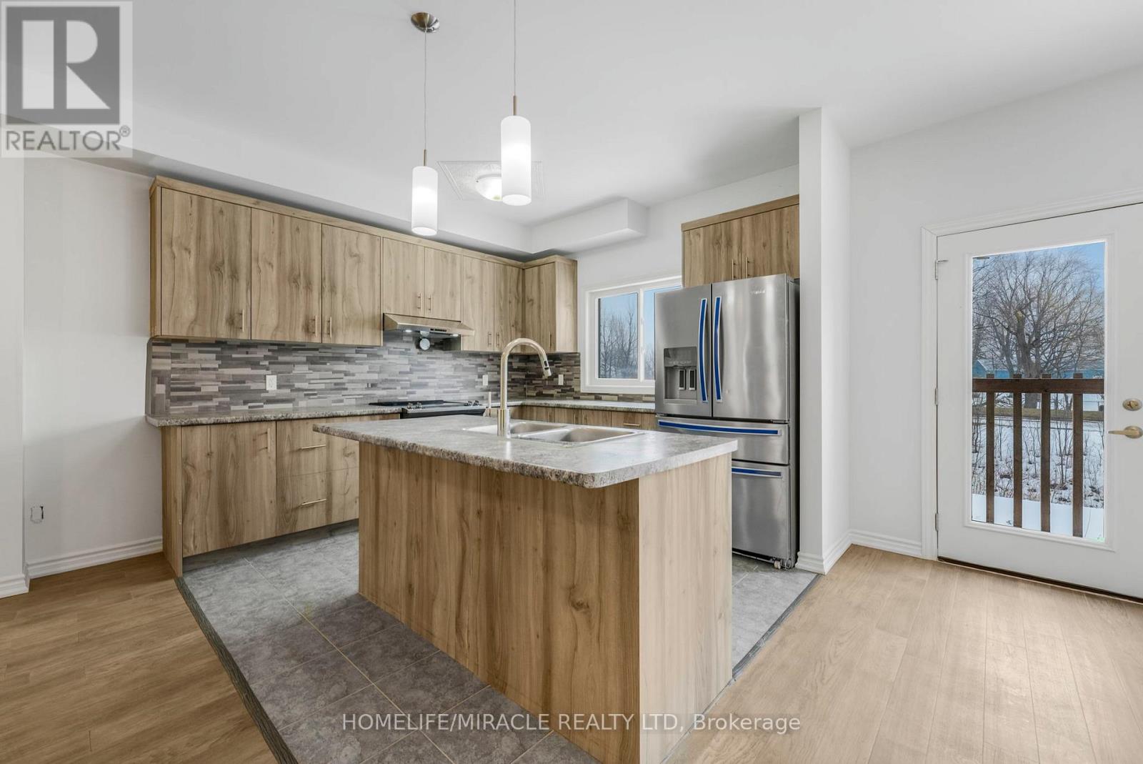 35 CAROLINE STREET - 8