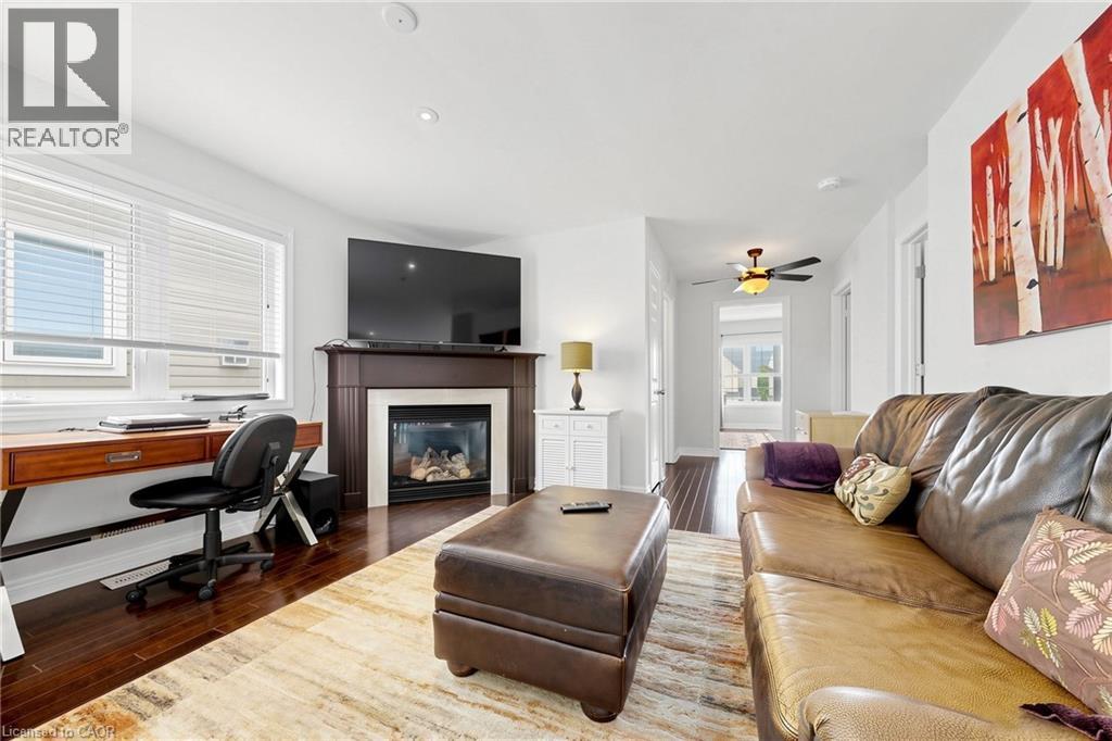 4176 SAUNDERS Crescent - 26