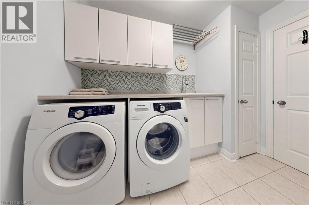 4176 SAUNDERS Crescent - 34