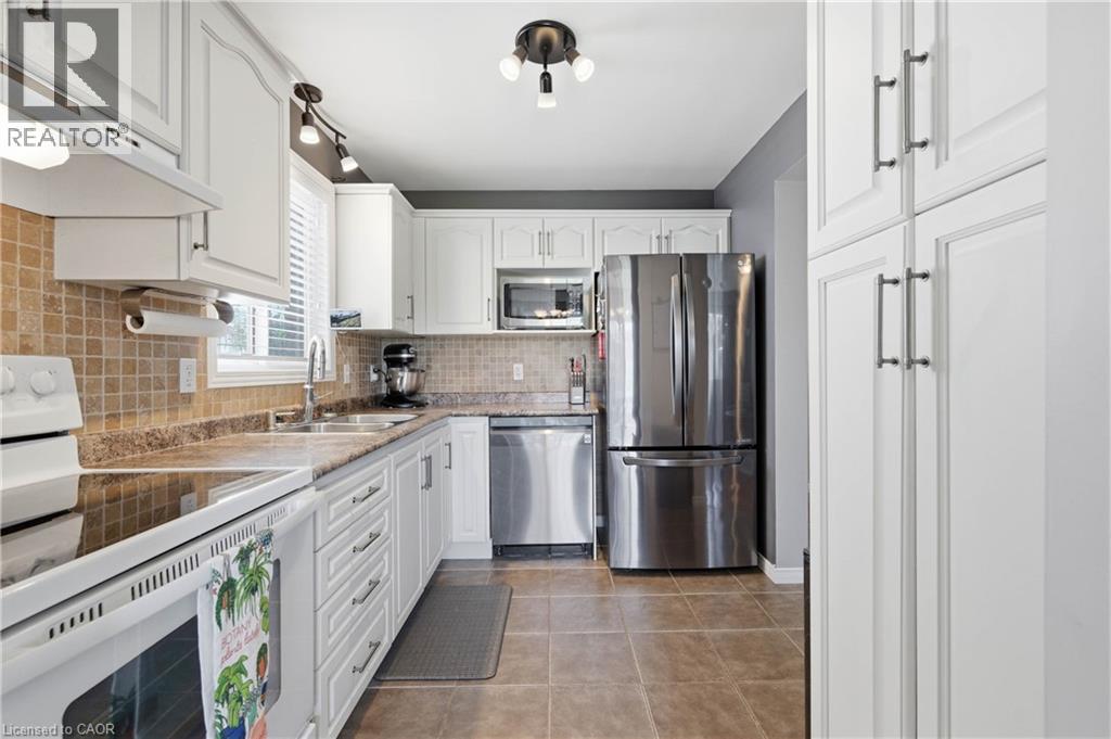 30 ROBB Road - 6