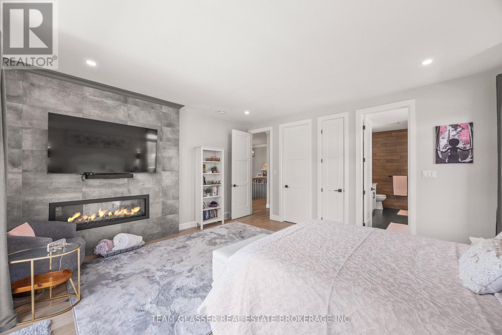 6566 FRENCH AVENUE - 23