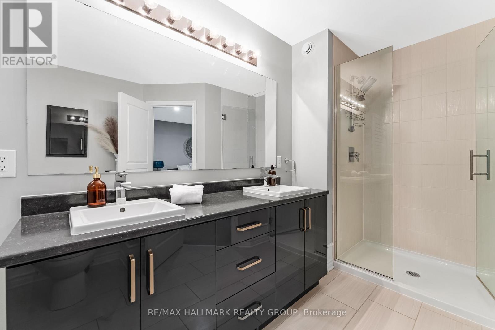 327 BALLINVILLE CIRCLE - 32