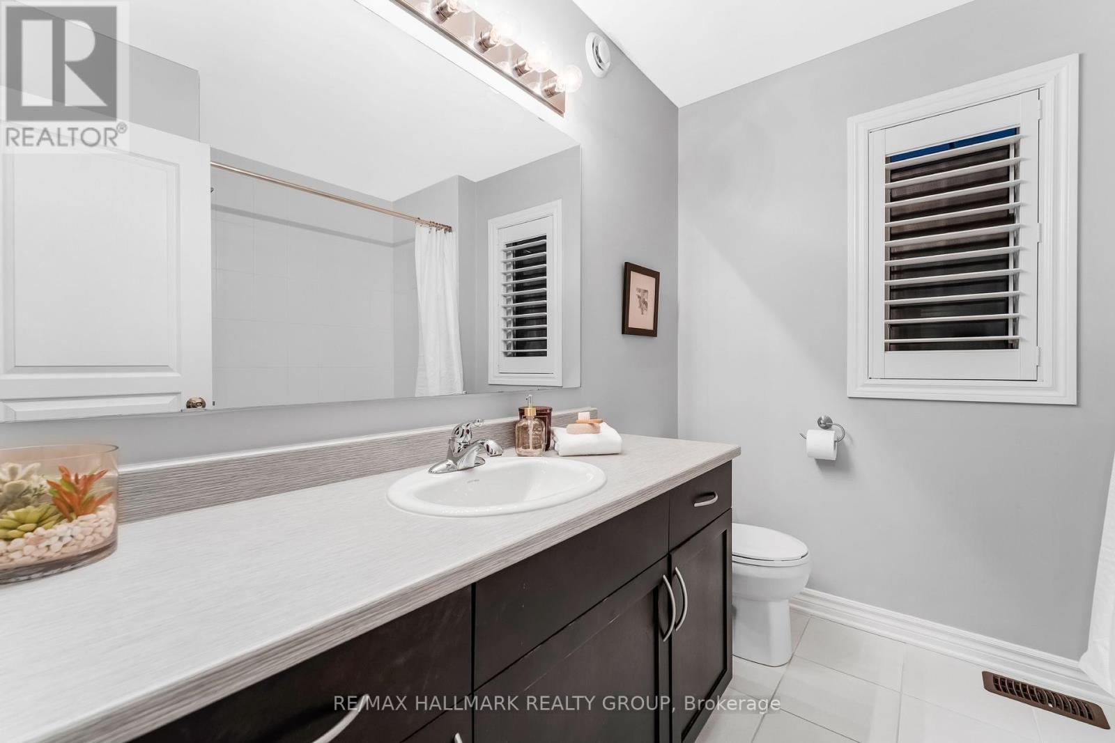 327 BALLINVILLE CIRCLE - 40