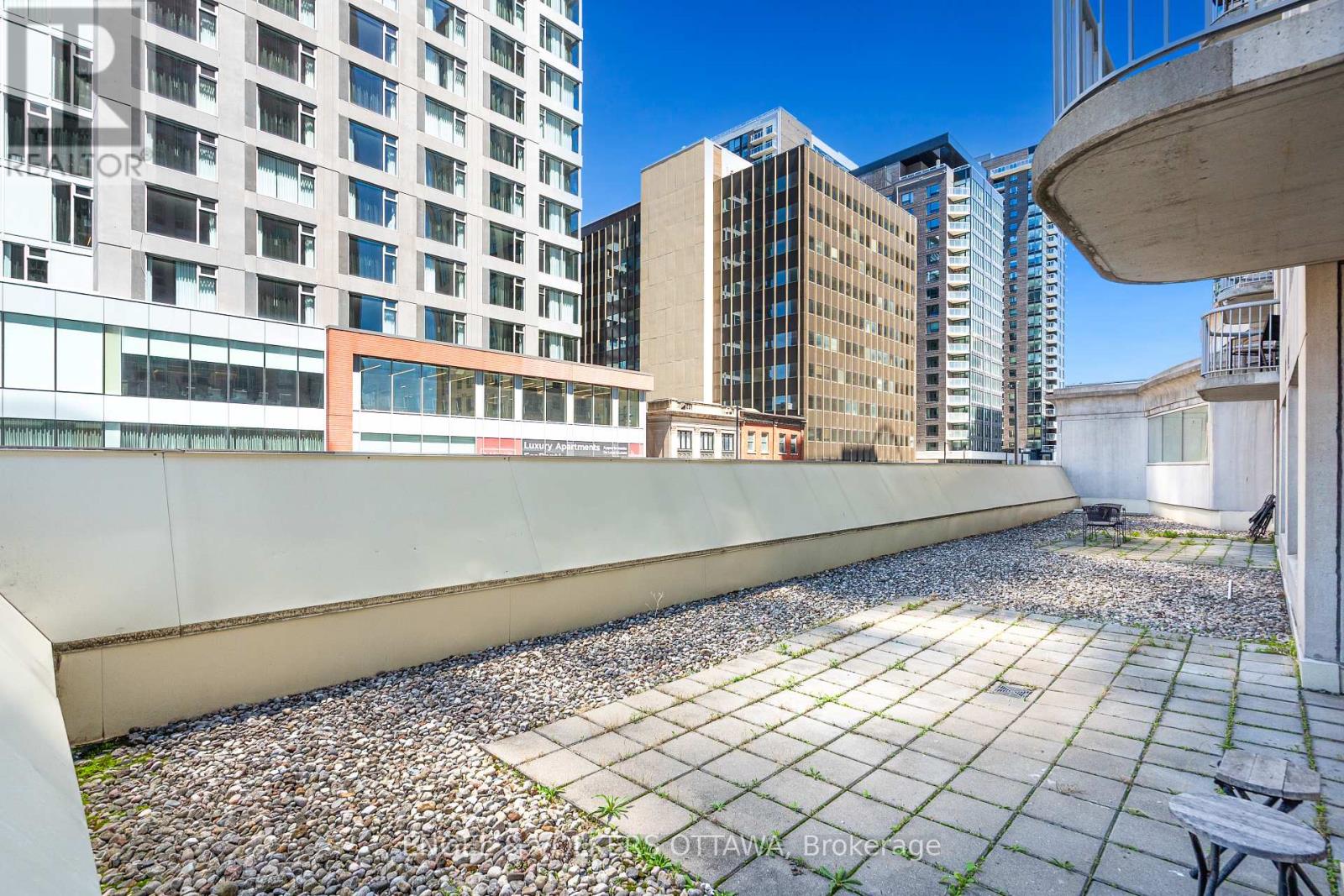 #202 200 RIDEAU STREET - 36