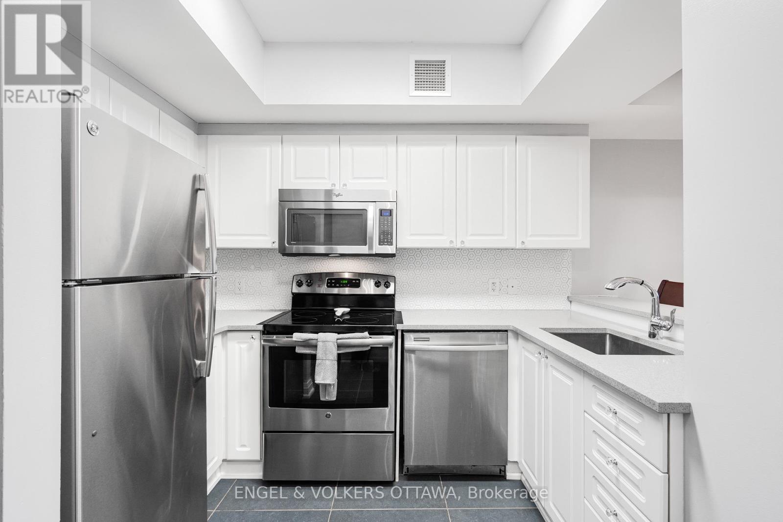 #202 200 RIDEAU STREET - 8