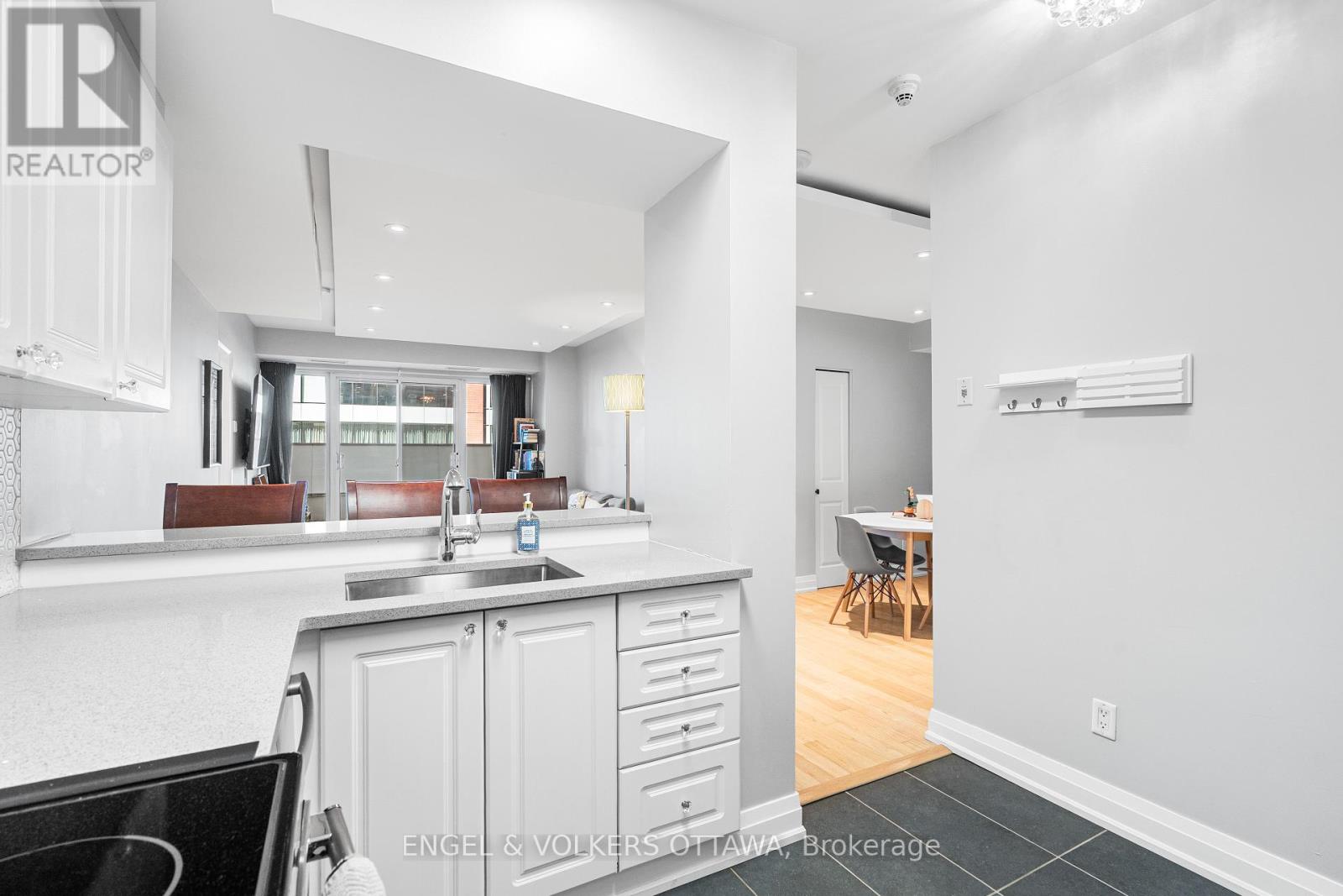 #202 200 RIDEAU STREET - 9