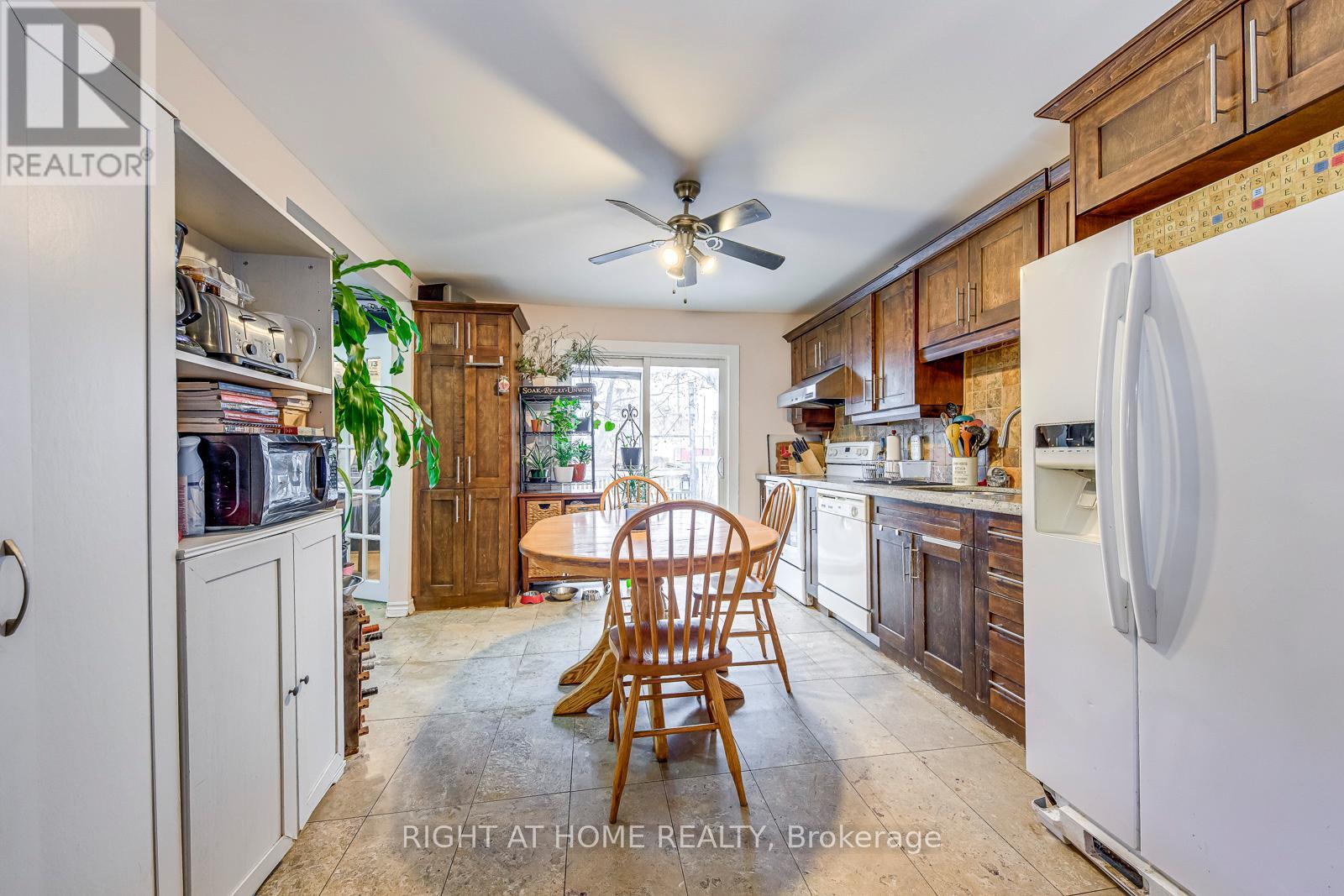 64 WEXFORD AVENUE N - 12