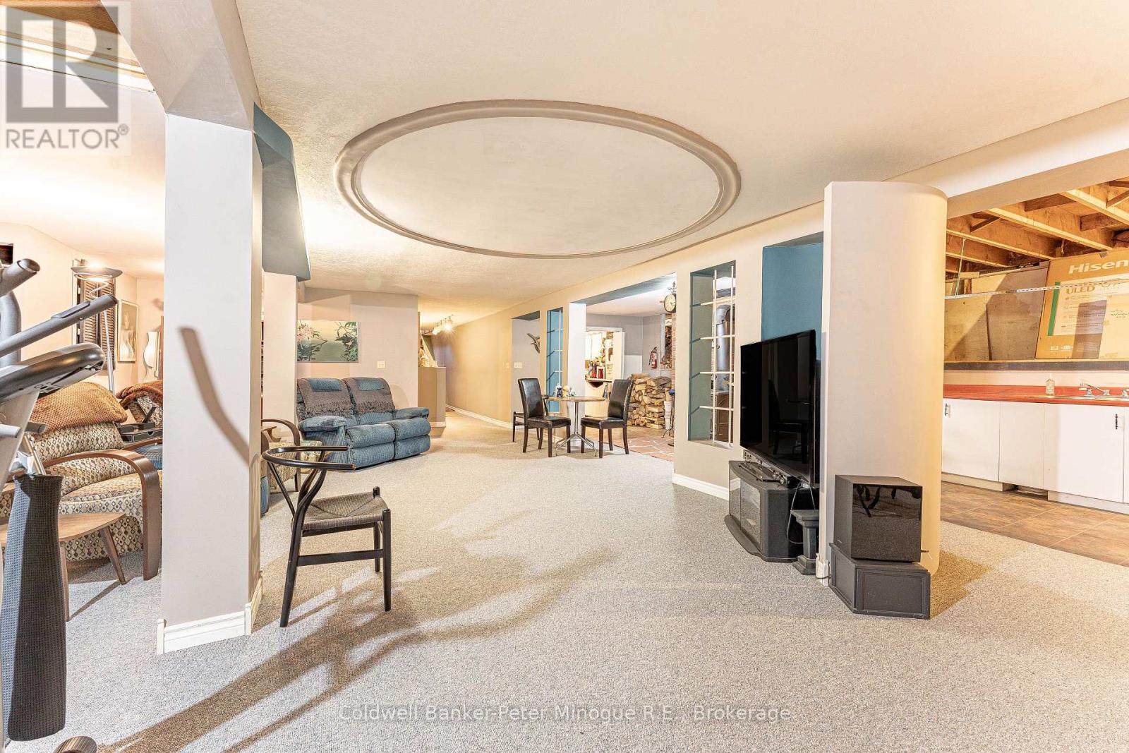 49 CATHERINE DRIVE - 44
