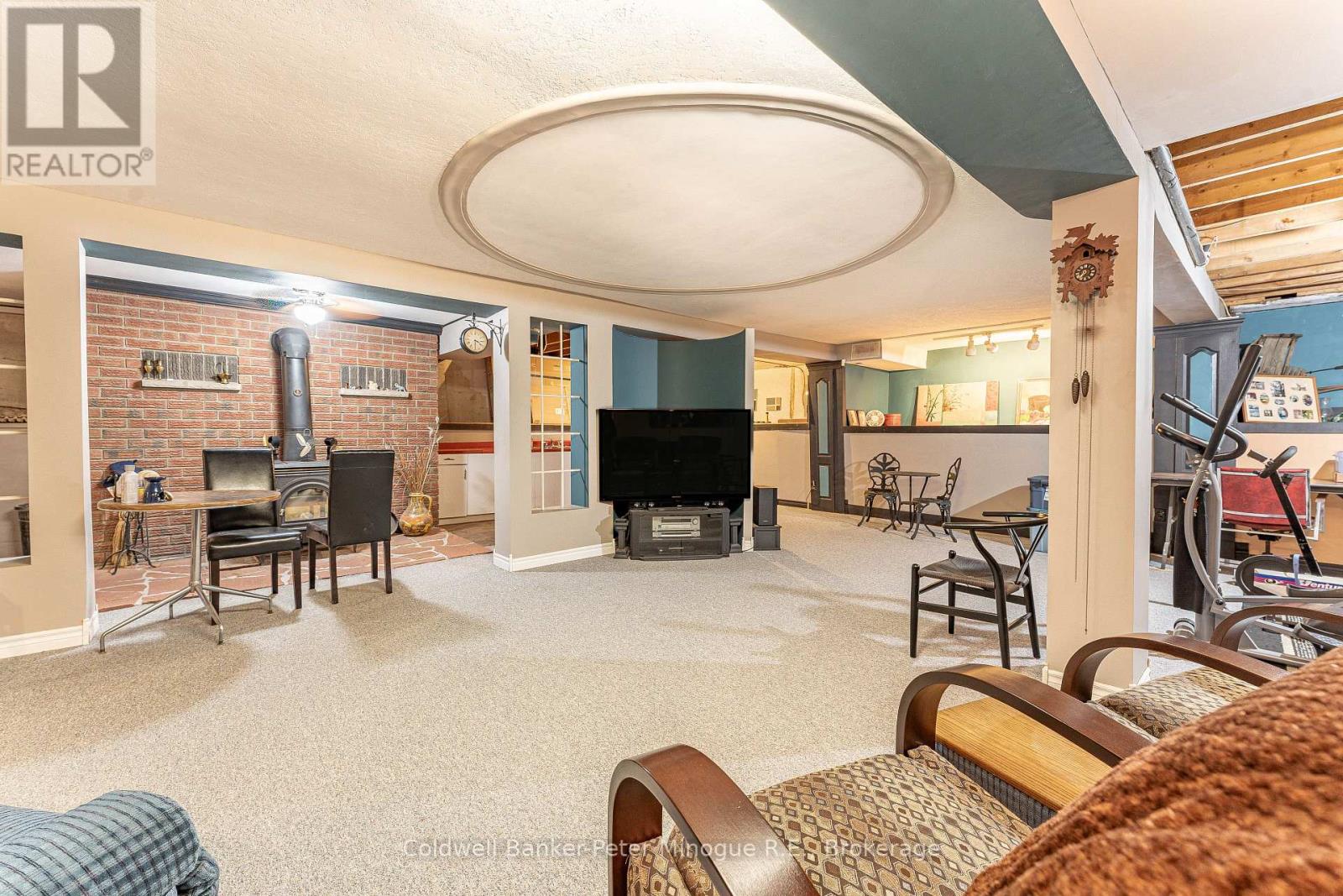 49 CATHERINE DRIVE - 46