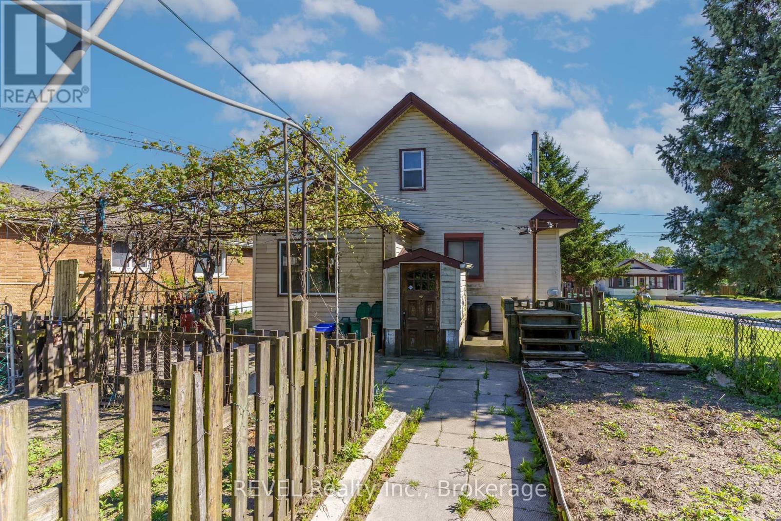 6401 TAYLOR STREET - 20