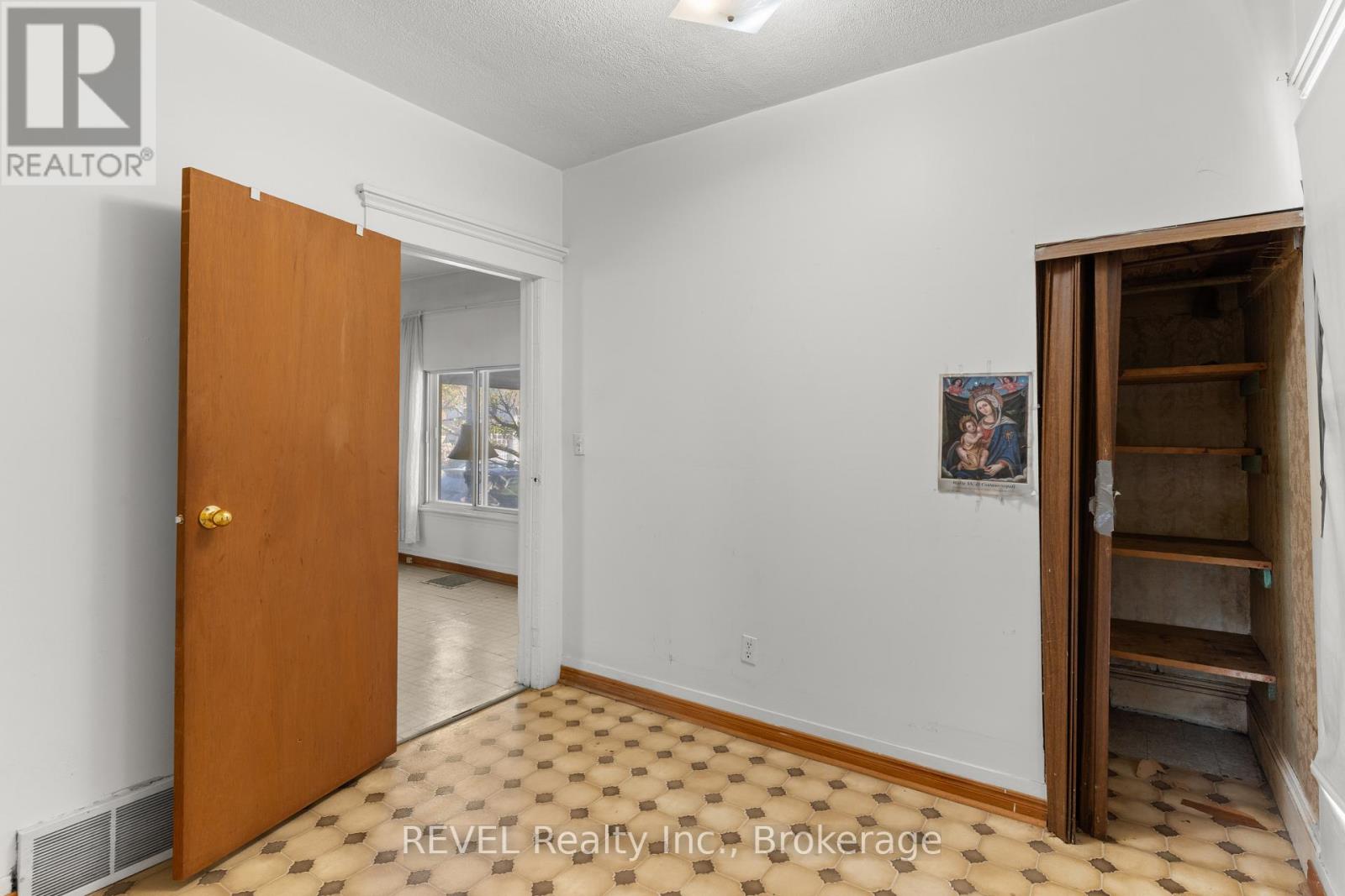 6401 TAYLOR STREET - 8
