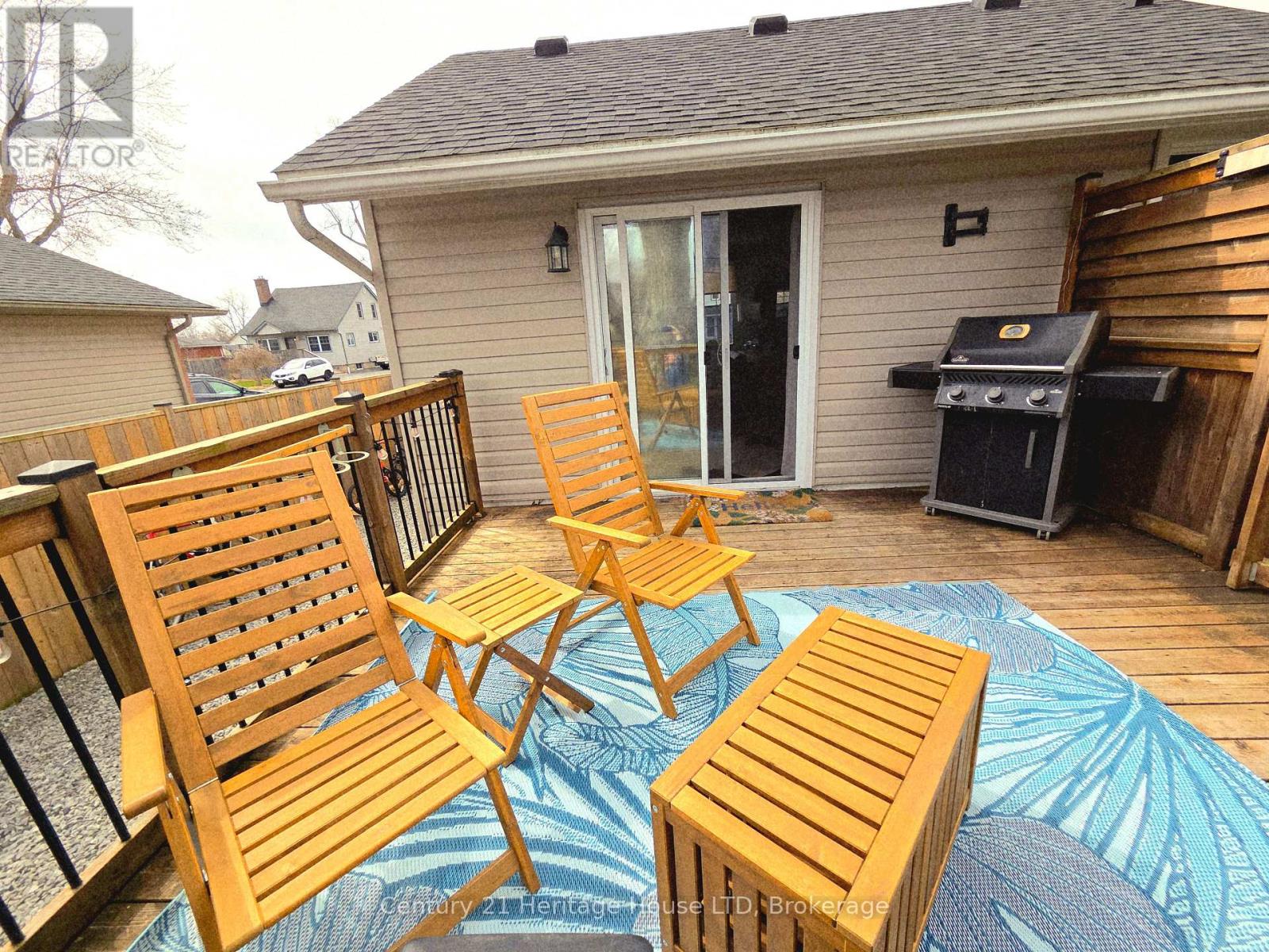 552 LAKEVIEW ROAD - 4