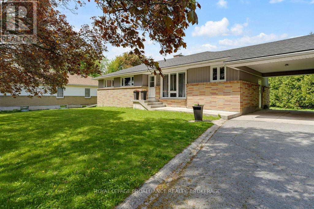 168 AVENUE ROAD - Image 2