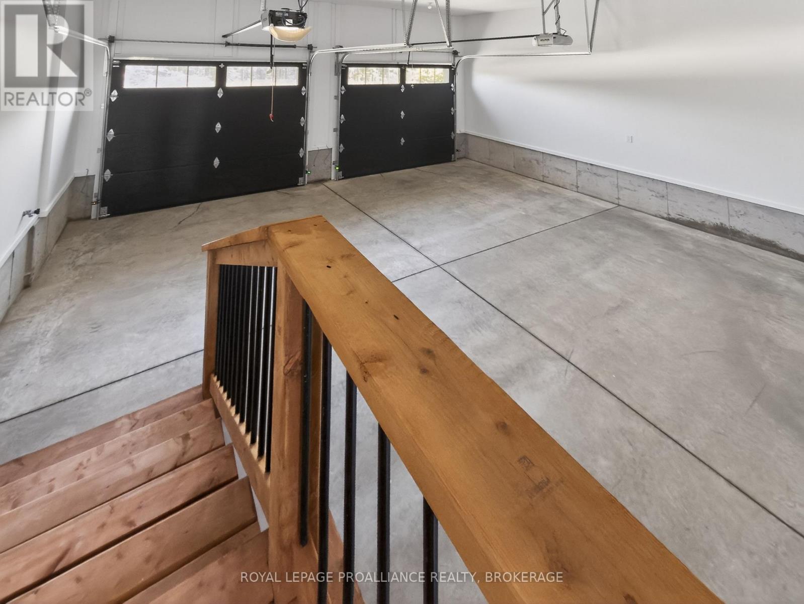 190 JEAN DRIVE - 15