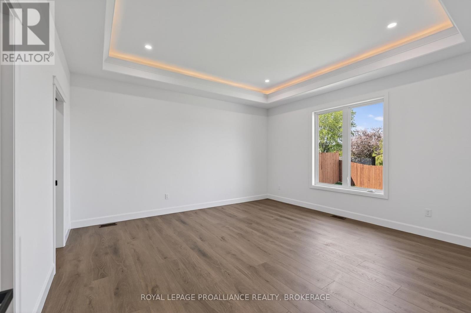 190 JEAN DRIVE - 16