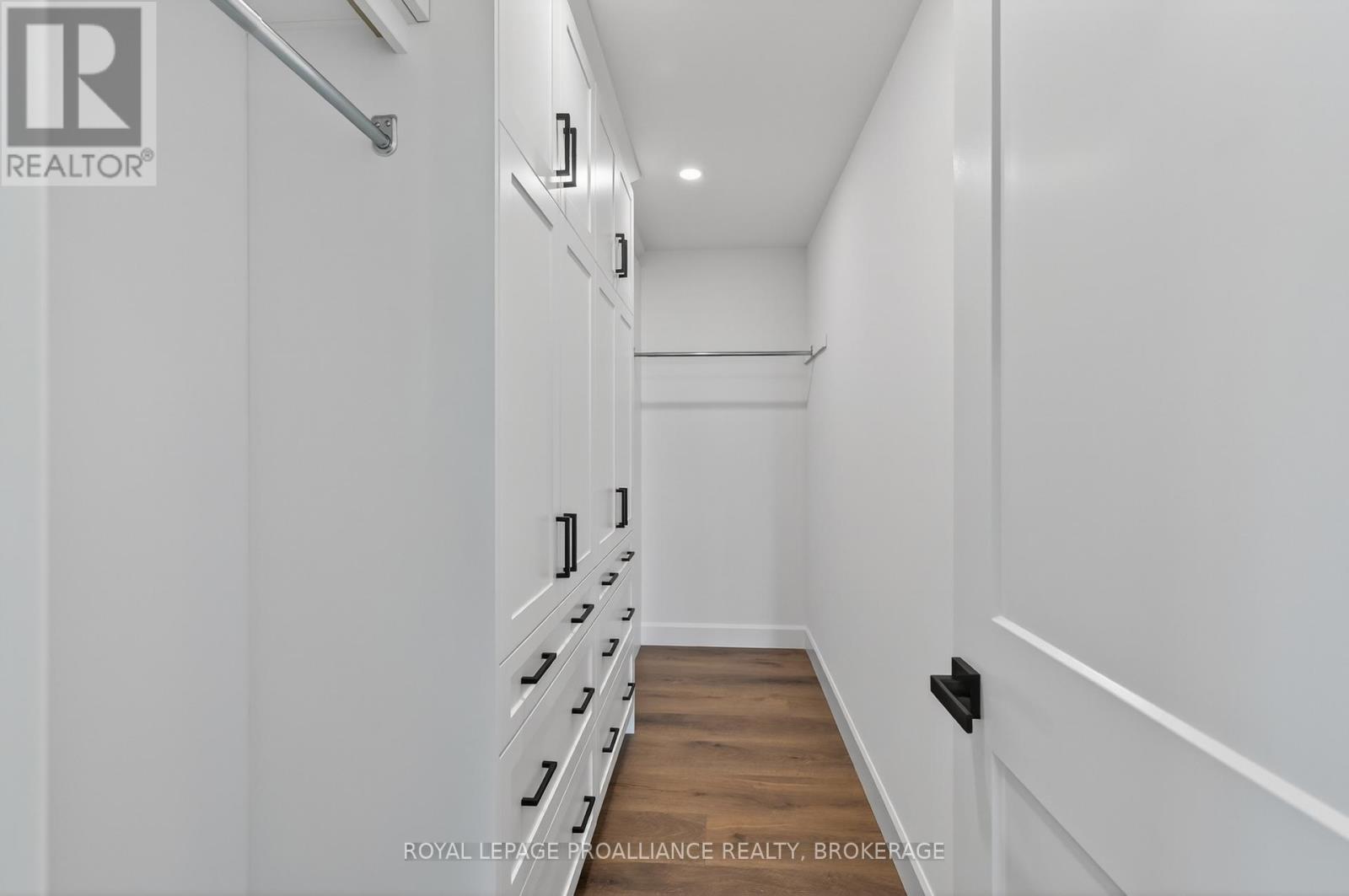 190 JEAN DRIVE - 18