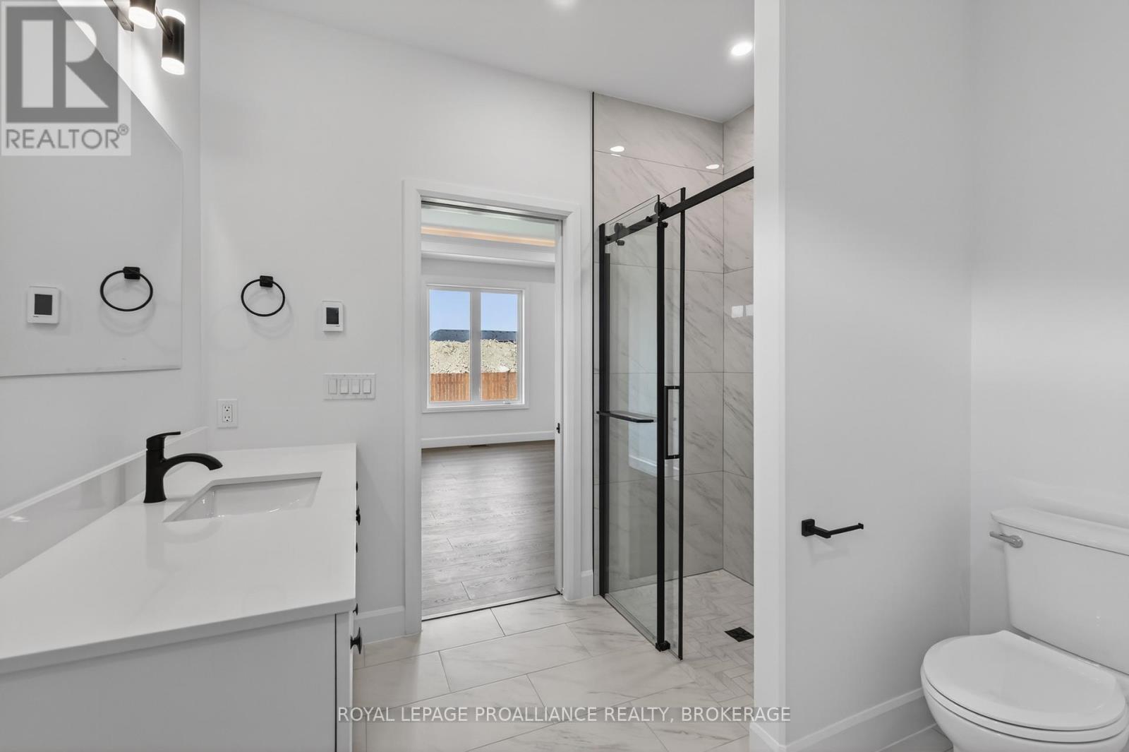 190 JEAN DRIVE - 22