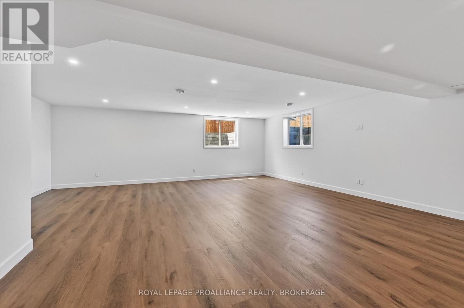 190 JEAN DRIVE - 25