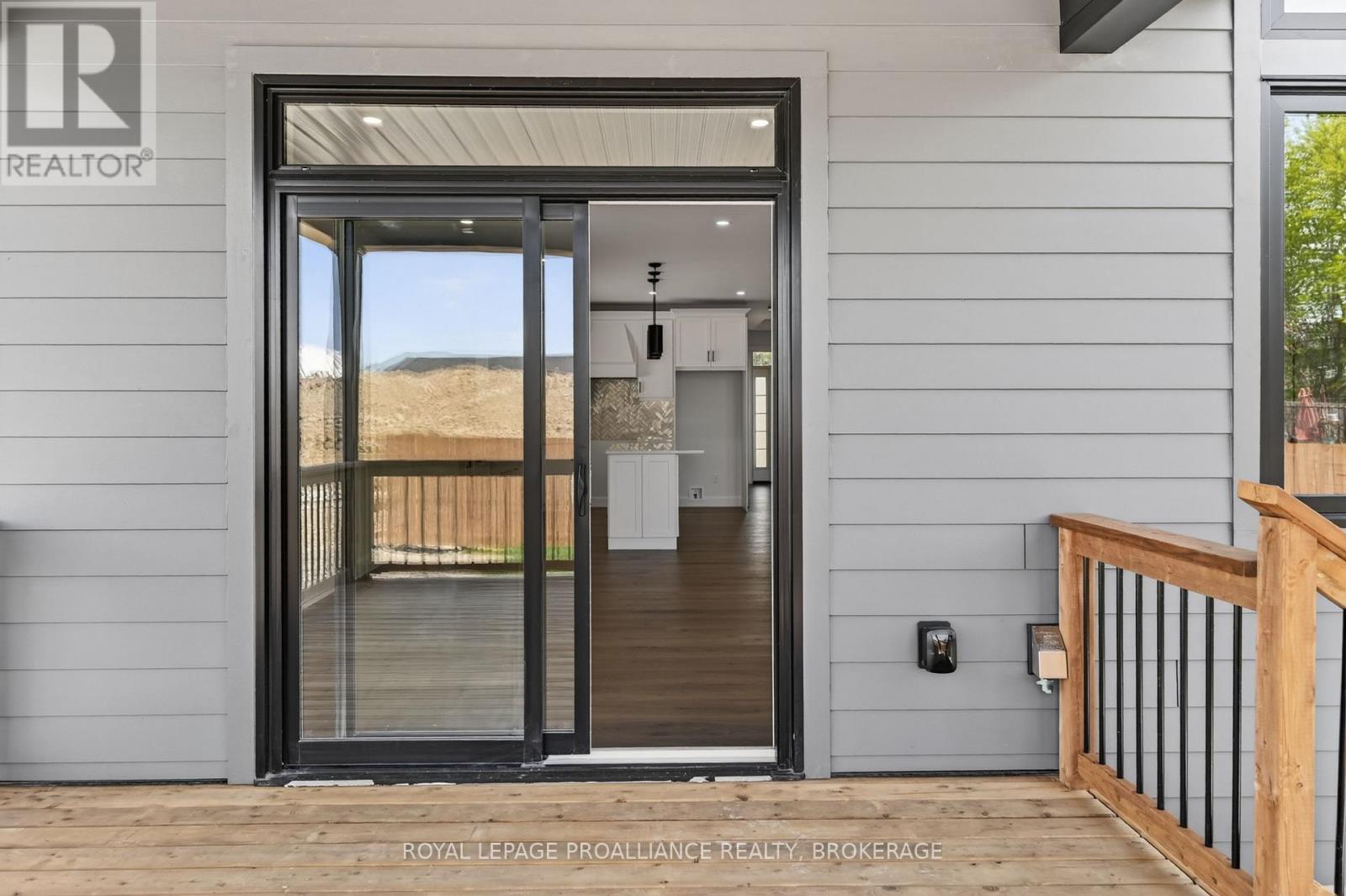 190 JEAN DRIVE - 32