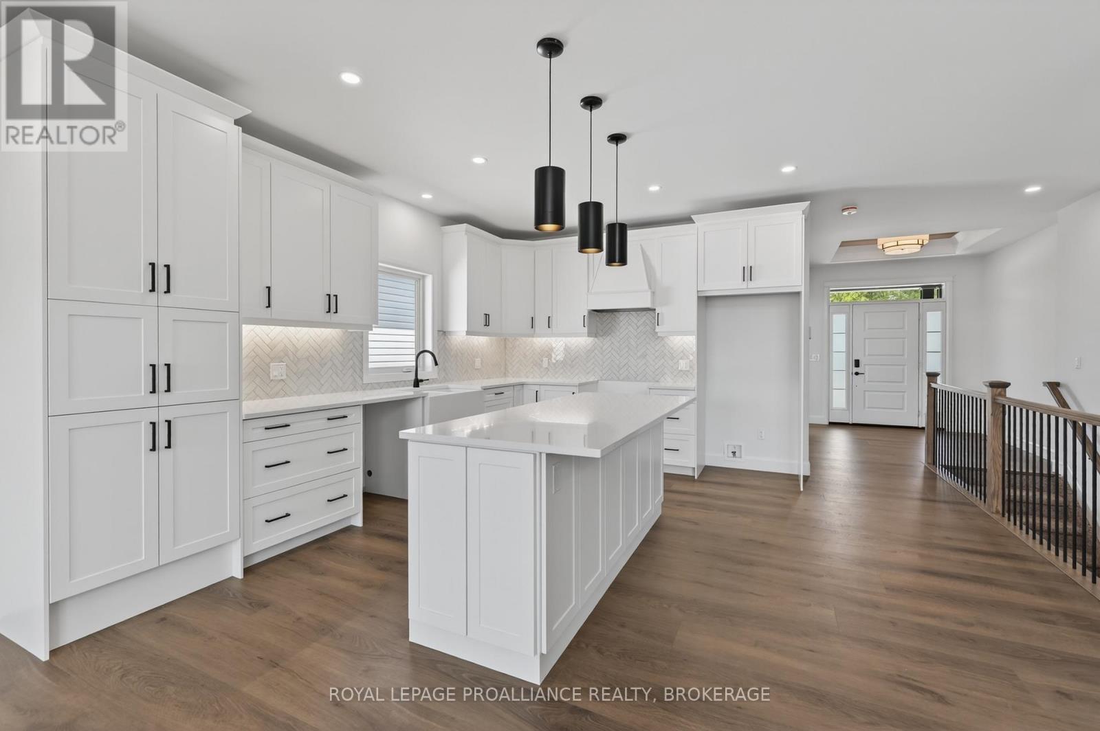 190 JEAN DRIVE - 8