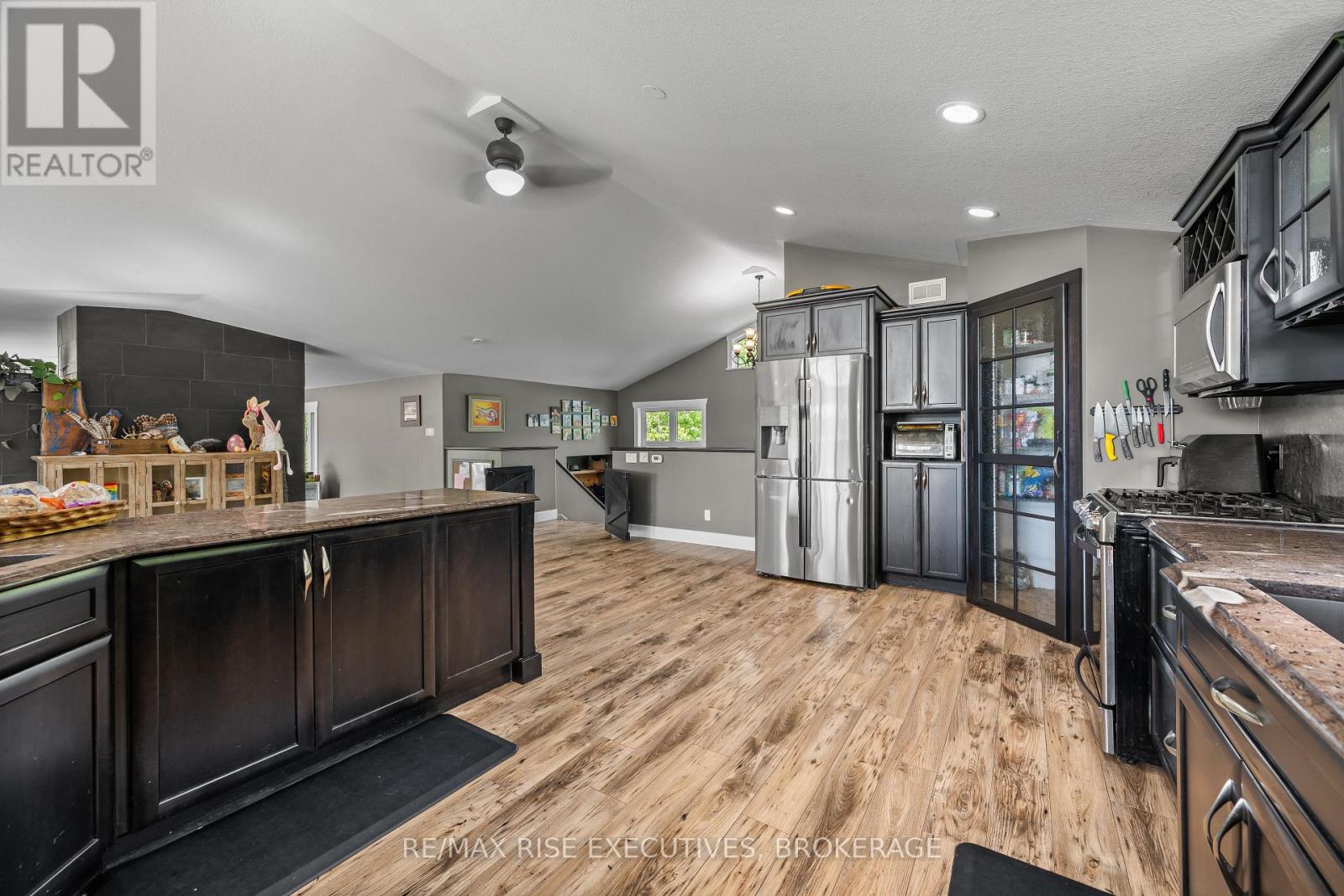801 CAMP LANE - 25