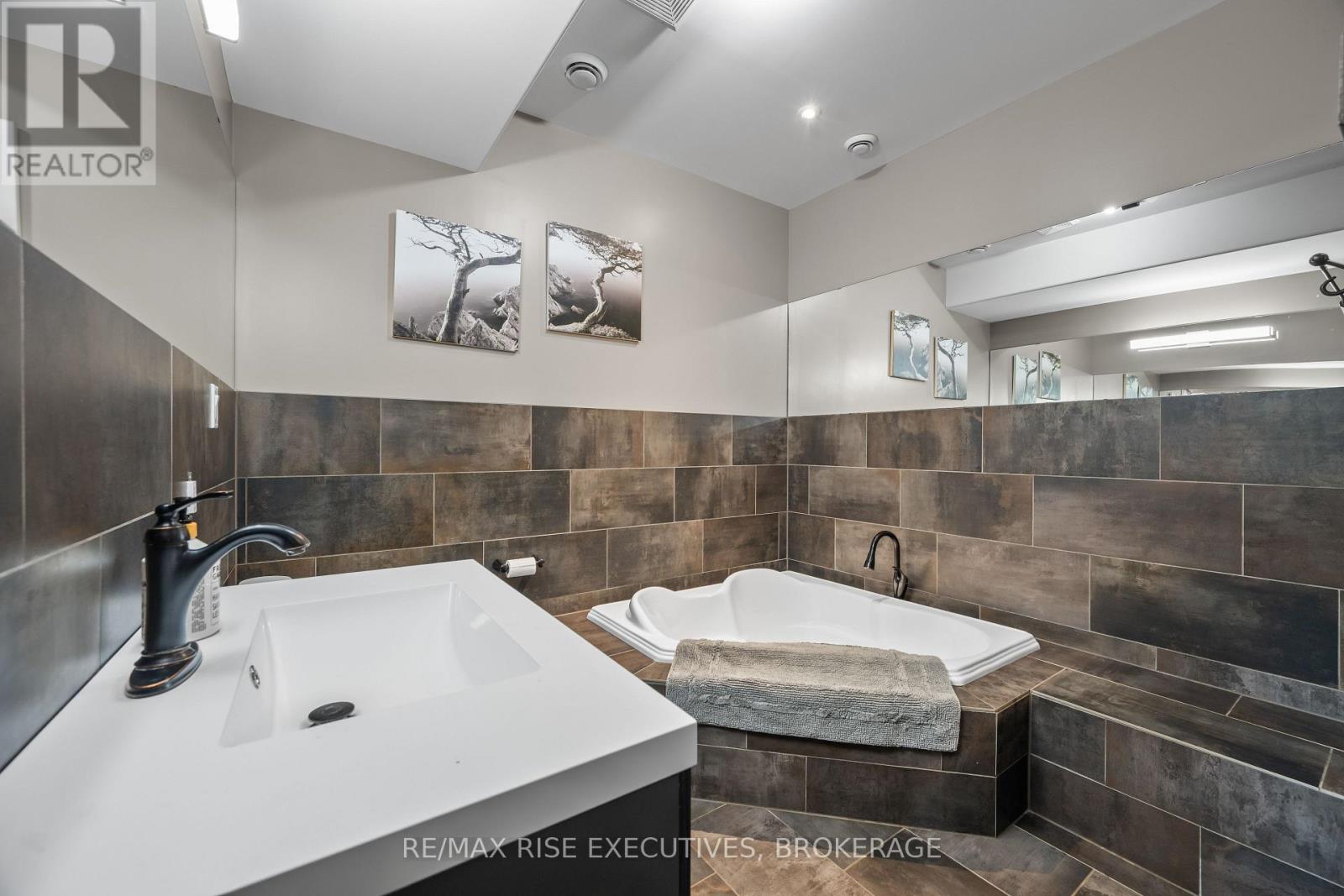 801 CAMP LANE - 35