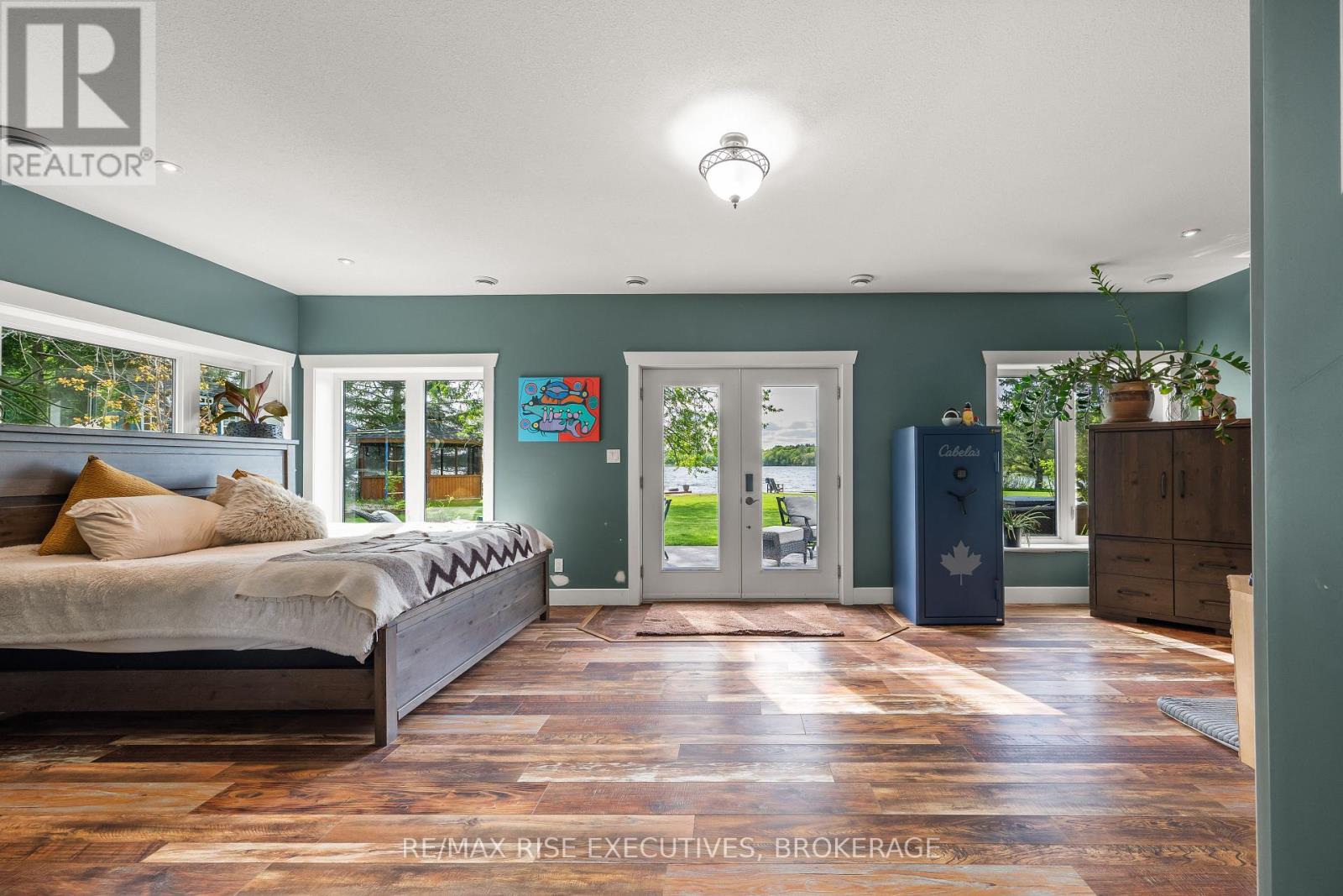 801 CAMP LANE - 37