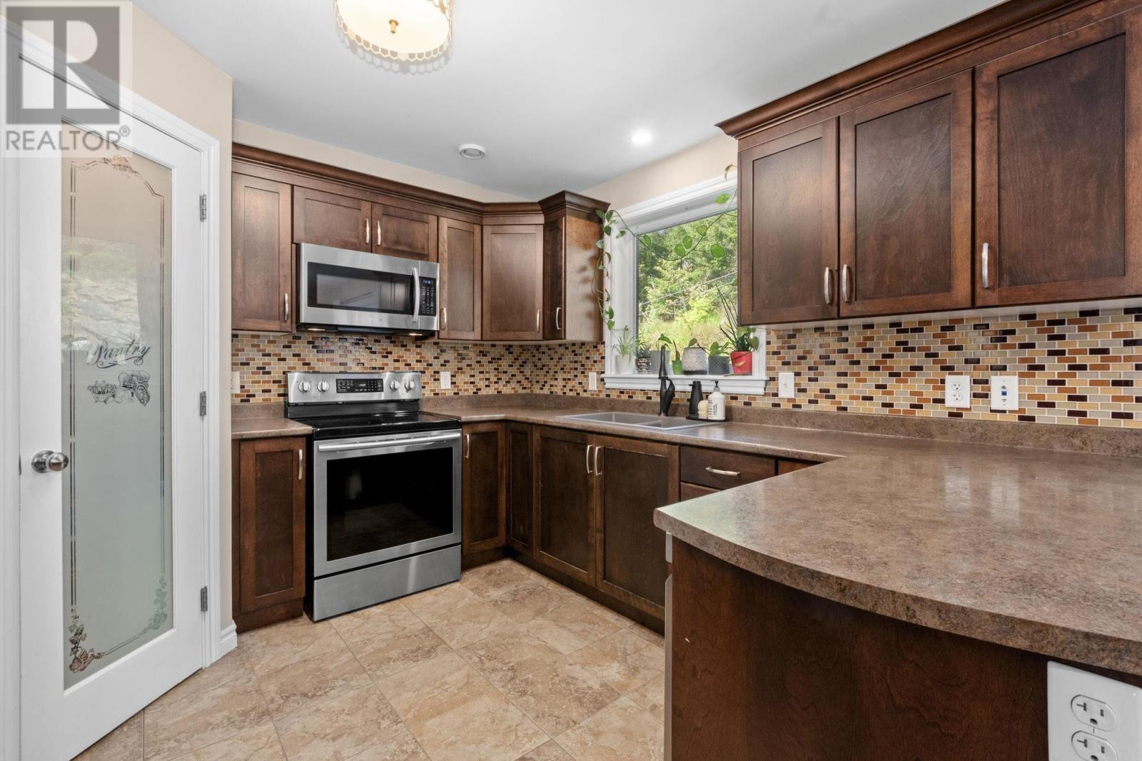 21 Riverwood Drive - 9