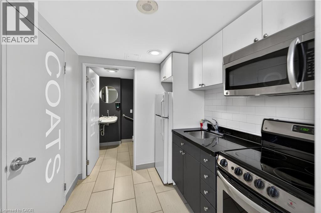 #127 1005 KING Street W - 45