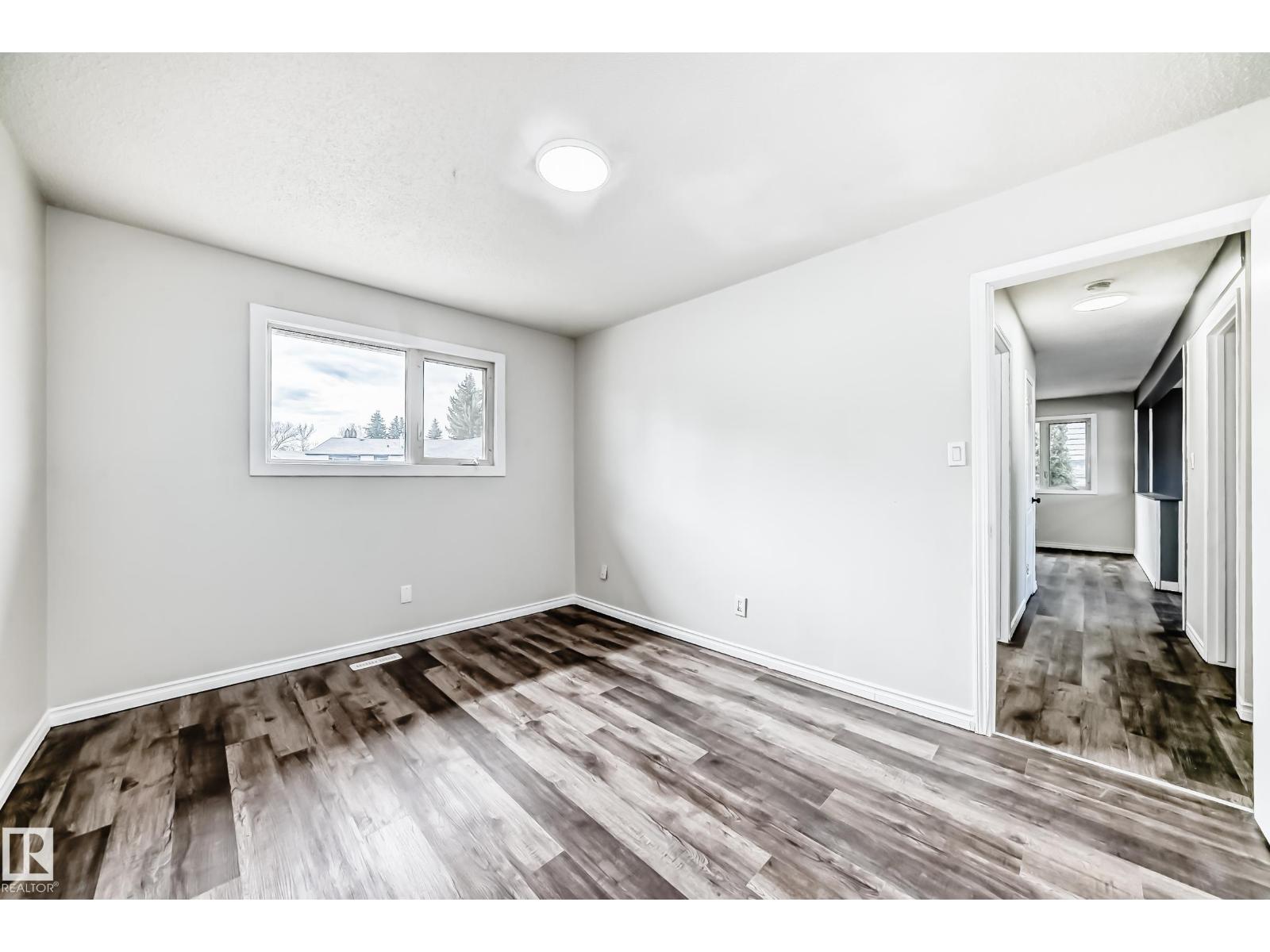 8615 42A AV NW - 16