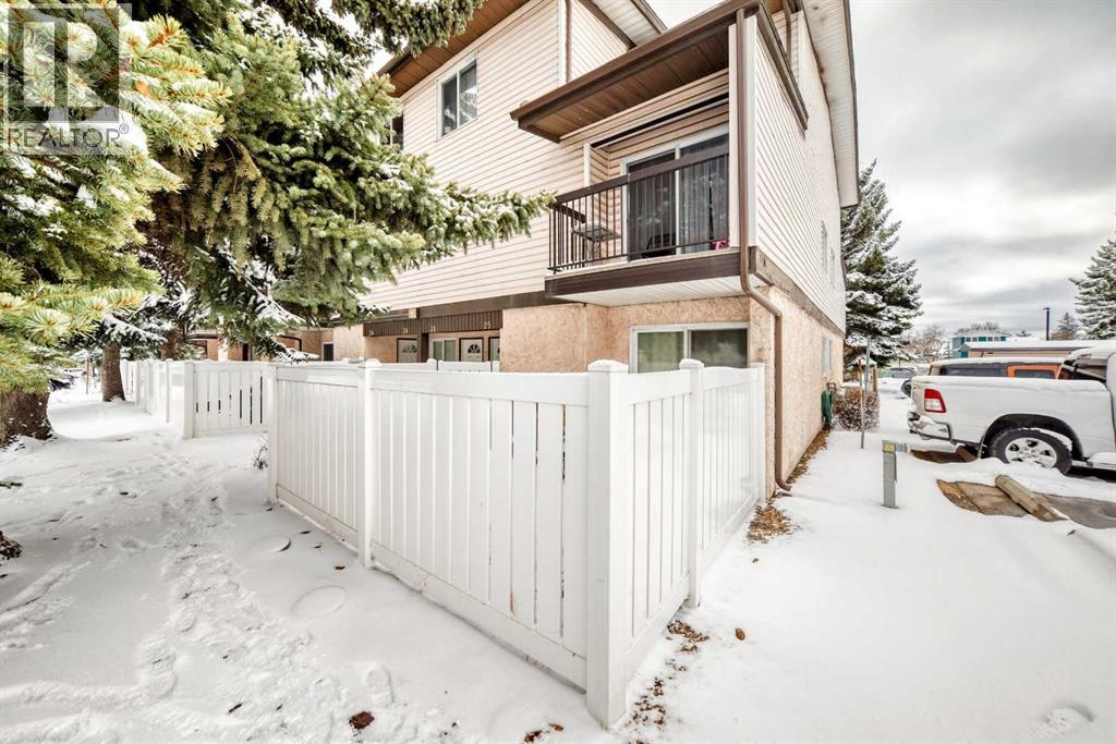 #25 3745 Fonda Way SE - 1