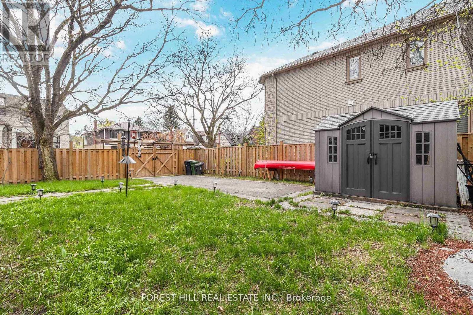 310 SENLAC ROAD - 23