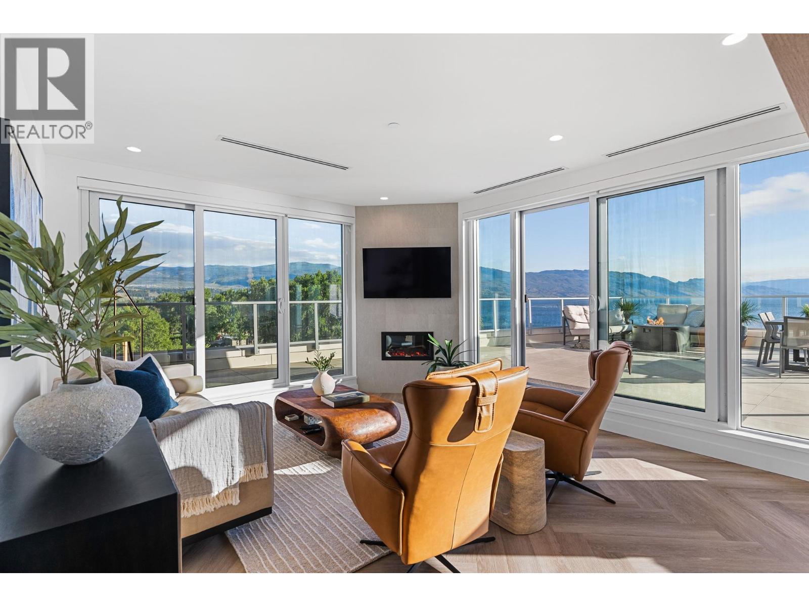707 3340 Lakeshore Road, Kelowna