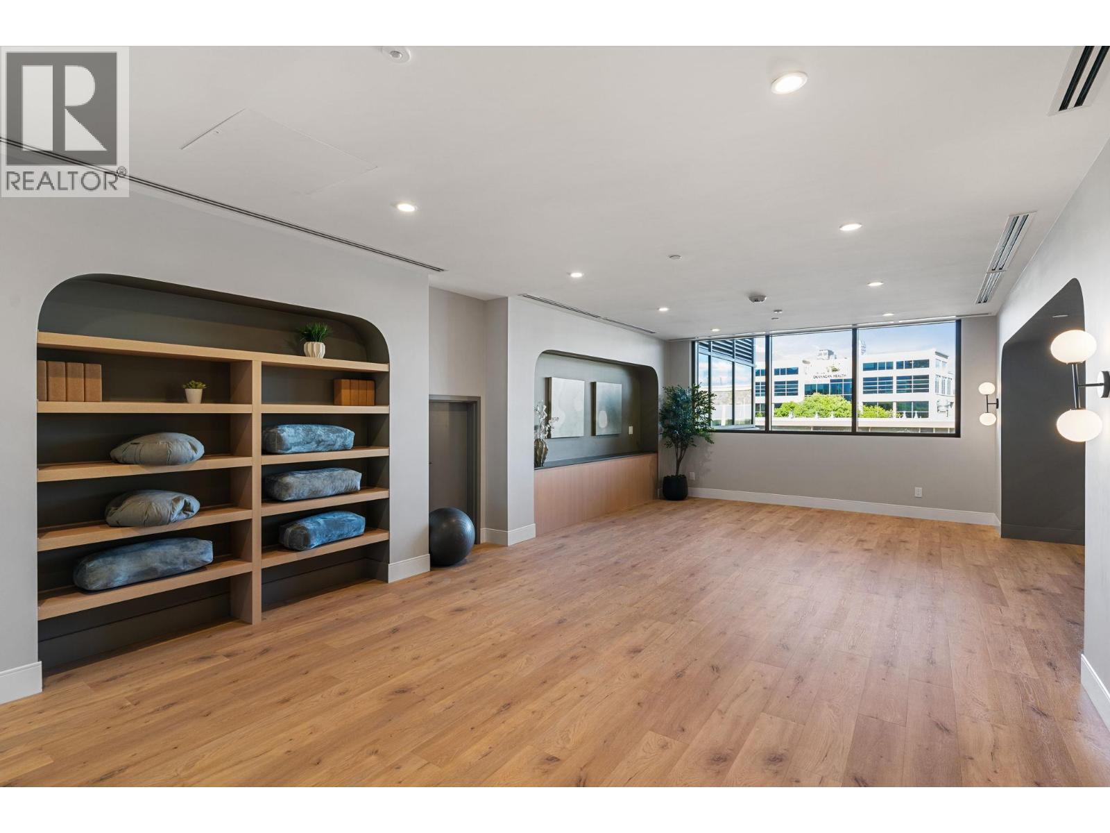 707 3340 Lakeshore Road, Kelowna