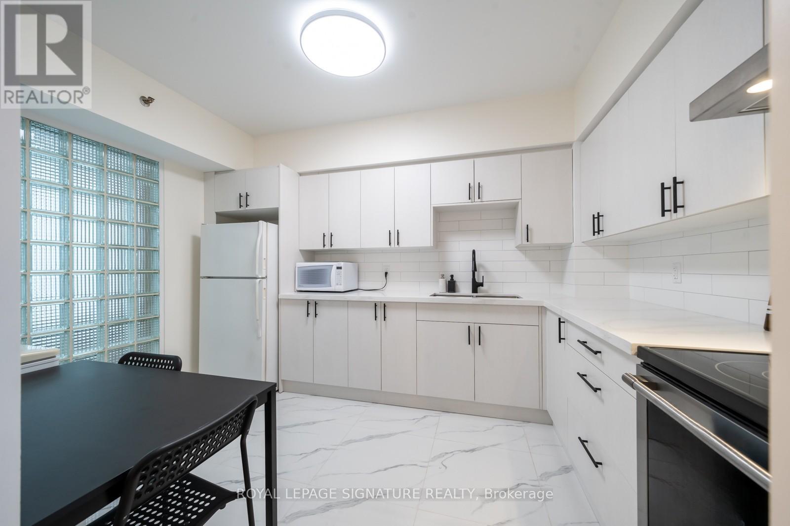 #316 5800 SHEPPARD AVENUE E - 11