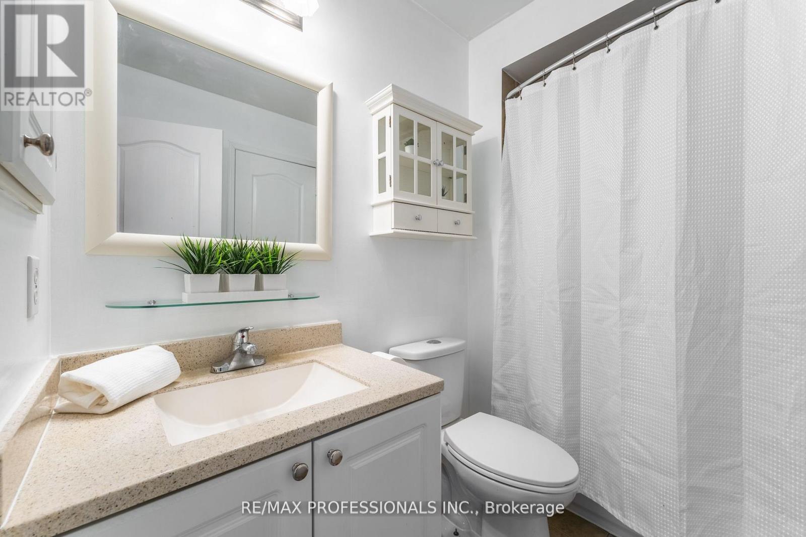 34 TANSLEY CRESCENT - 32