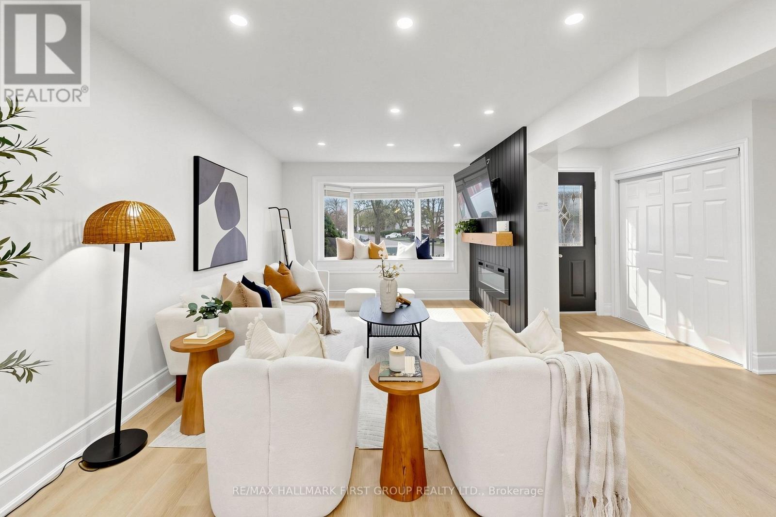 16 MCFARLANE COURT - Image 2