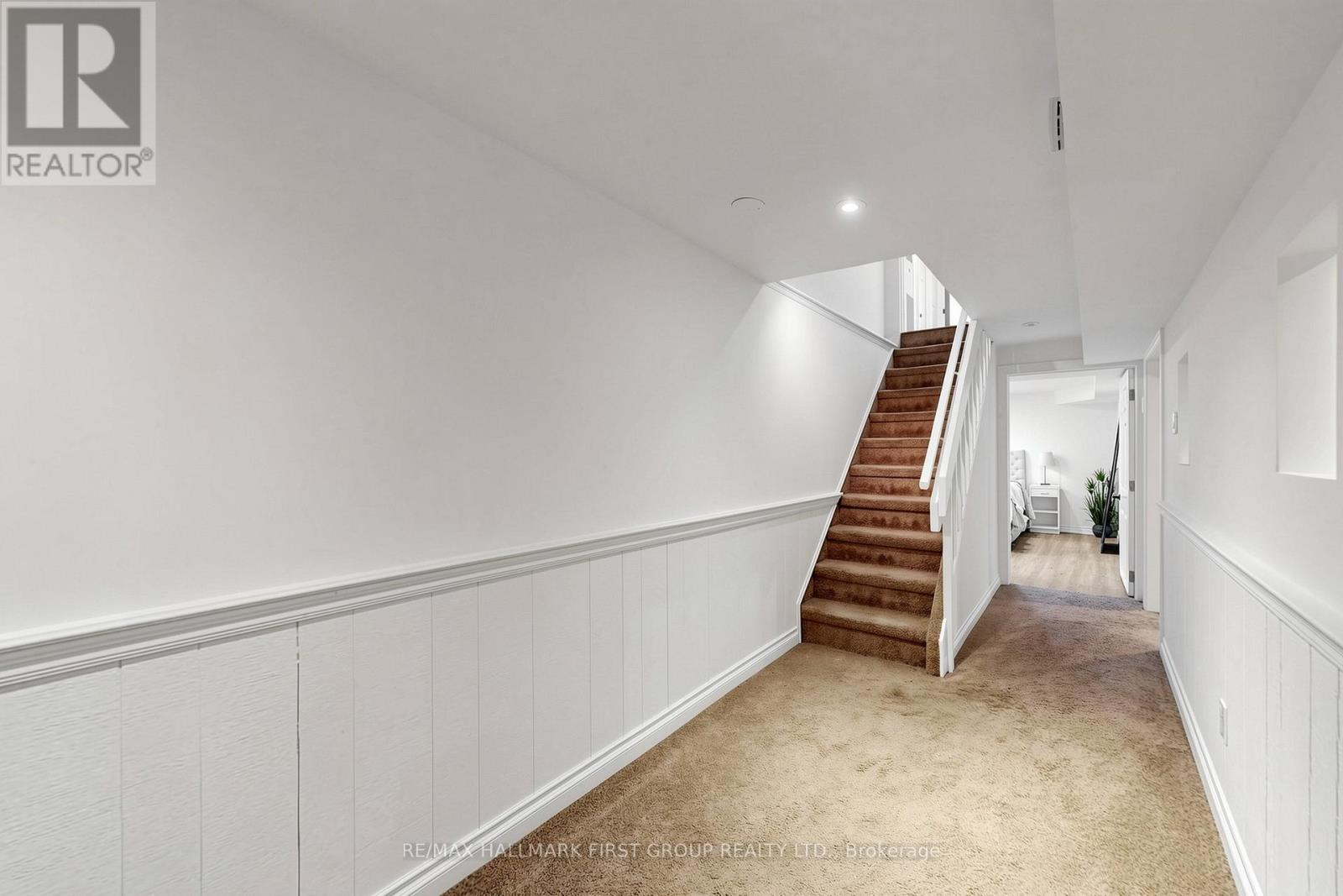 16 MCFARLANE COURT - 34