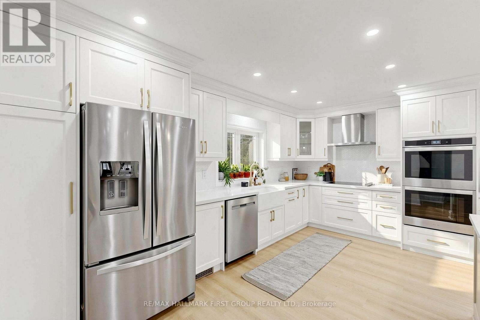16 MCFARLANE COURT - 8