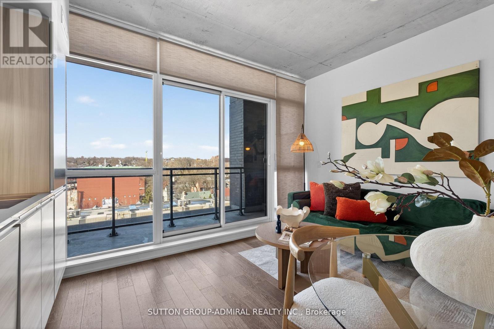 #725 1190 DUNDAS STREET E - 7