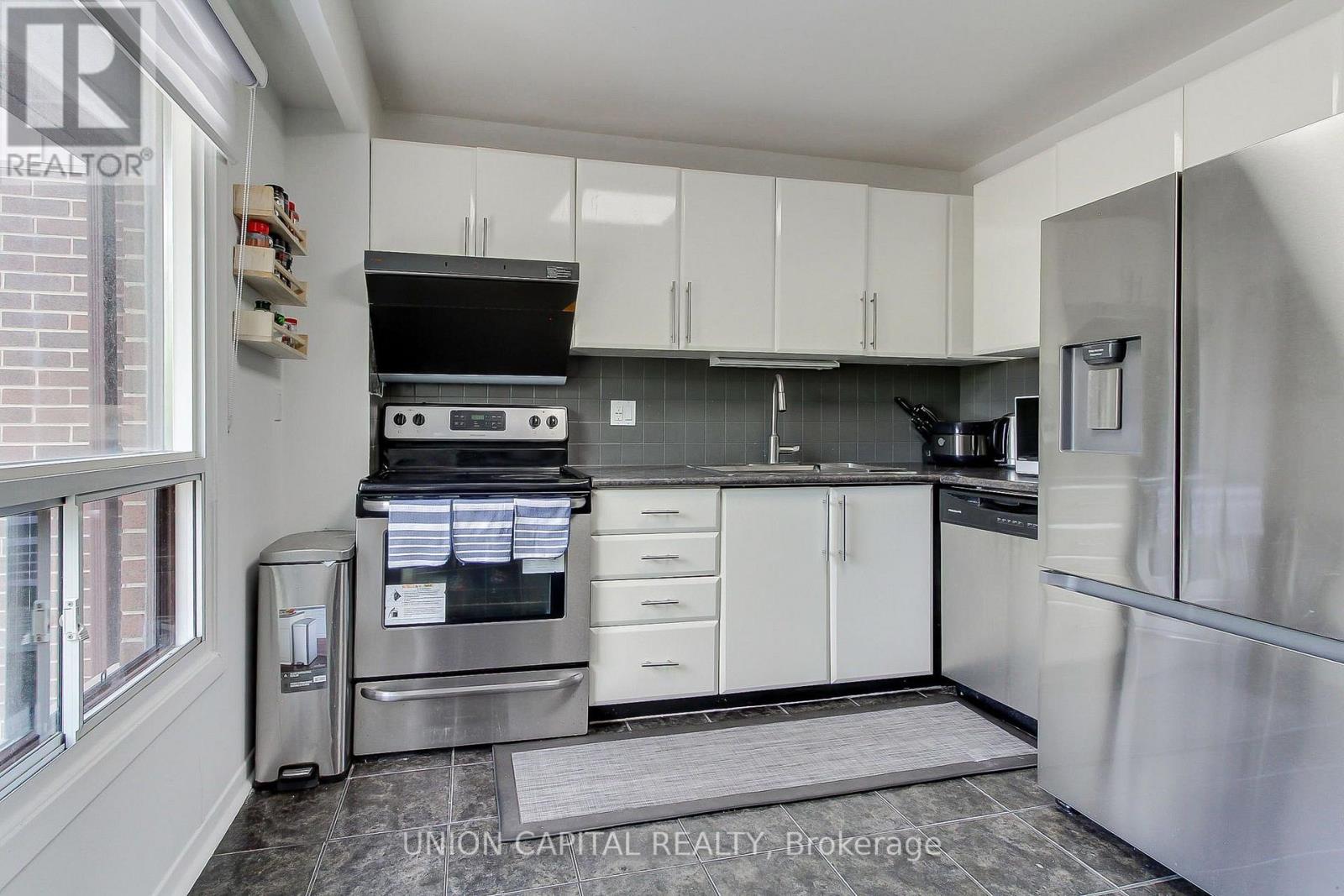 #19 11 PLAISANCE ROAD - 10