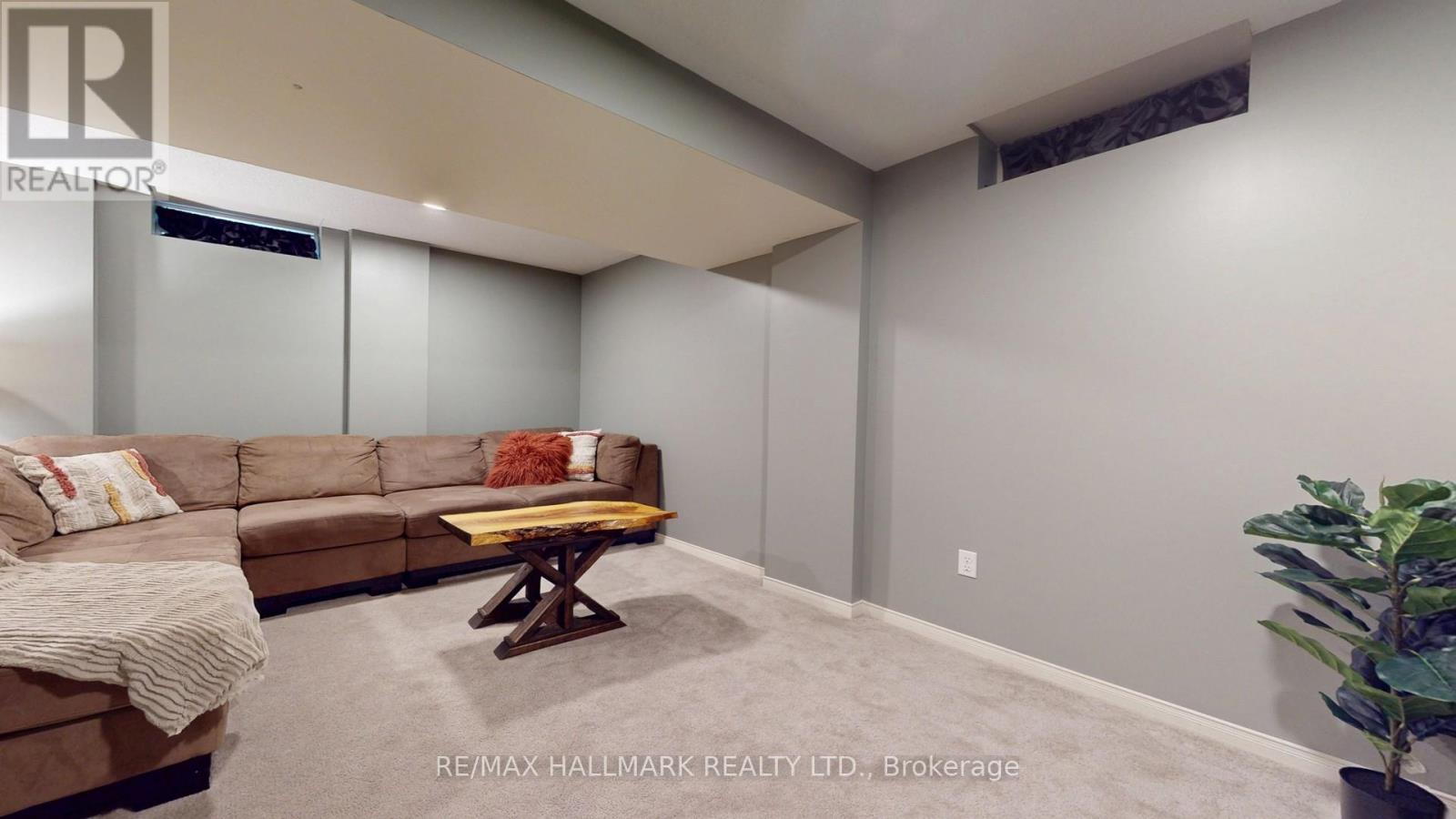 22 BAILEY PLACE - 31